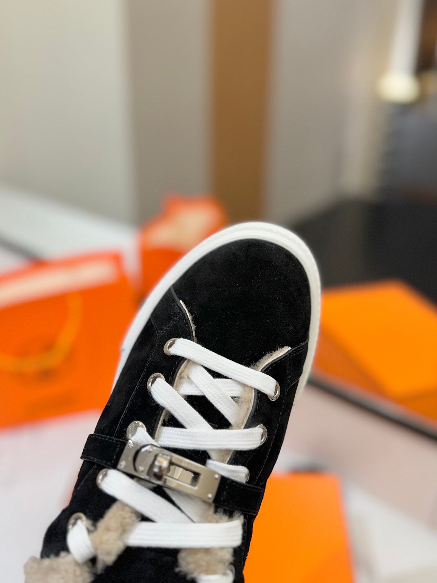DAY SNEAKER IN BLACK SUEDE AND FLEECE LINING - 35
