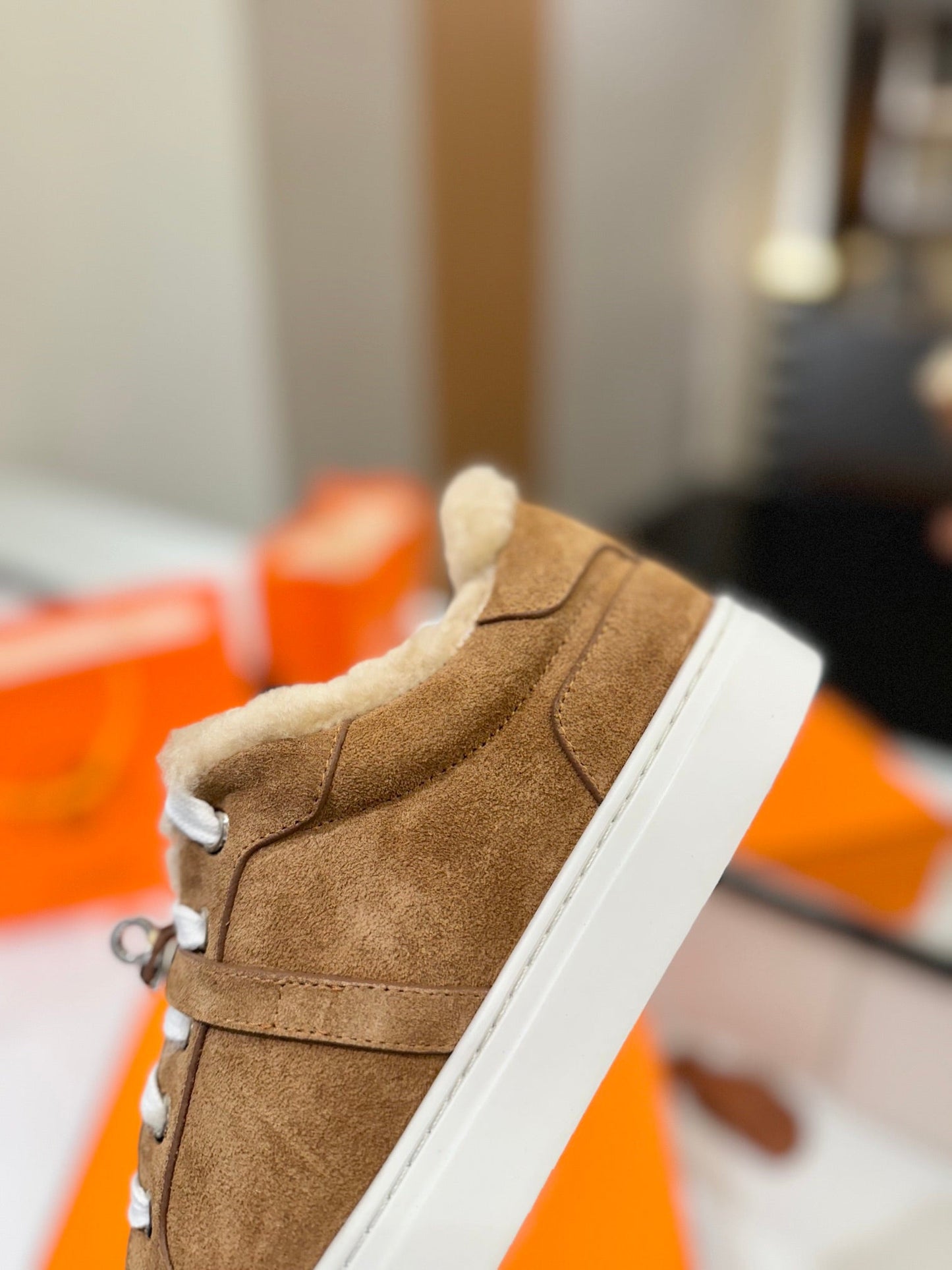 DAY SNEAKER IN BRONZE BROWN SUEDE AND FLEECE LINING - 35