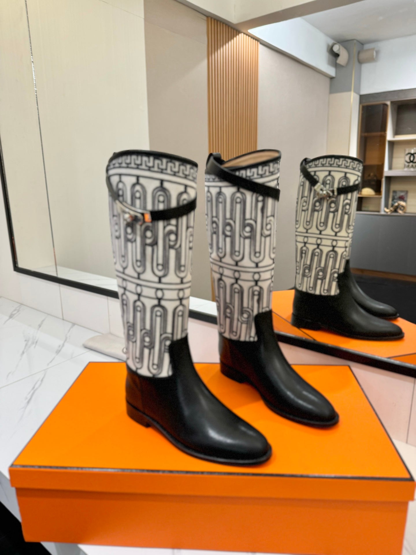 JUMPING BOOT 2 CM IN BLACK CALFSKIN AND BLACK MIX WHITE FABRIC - 34
