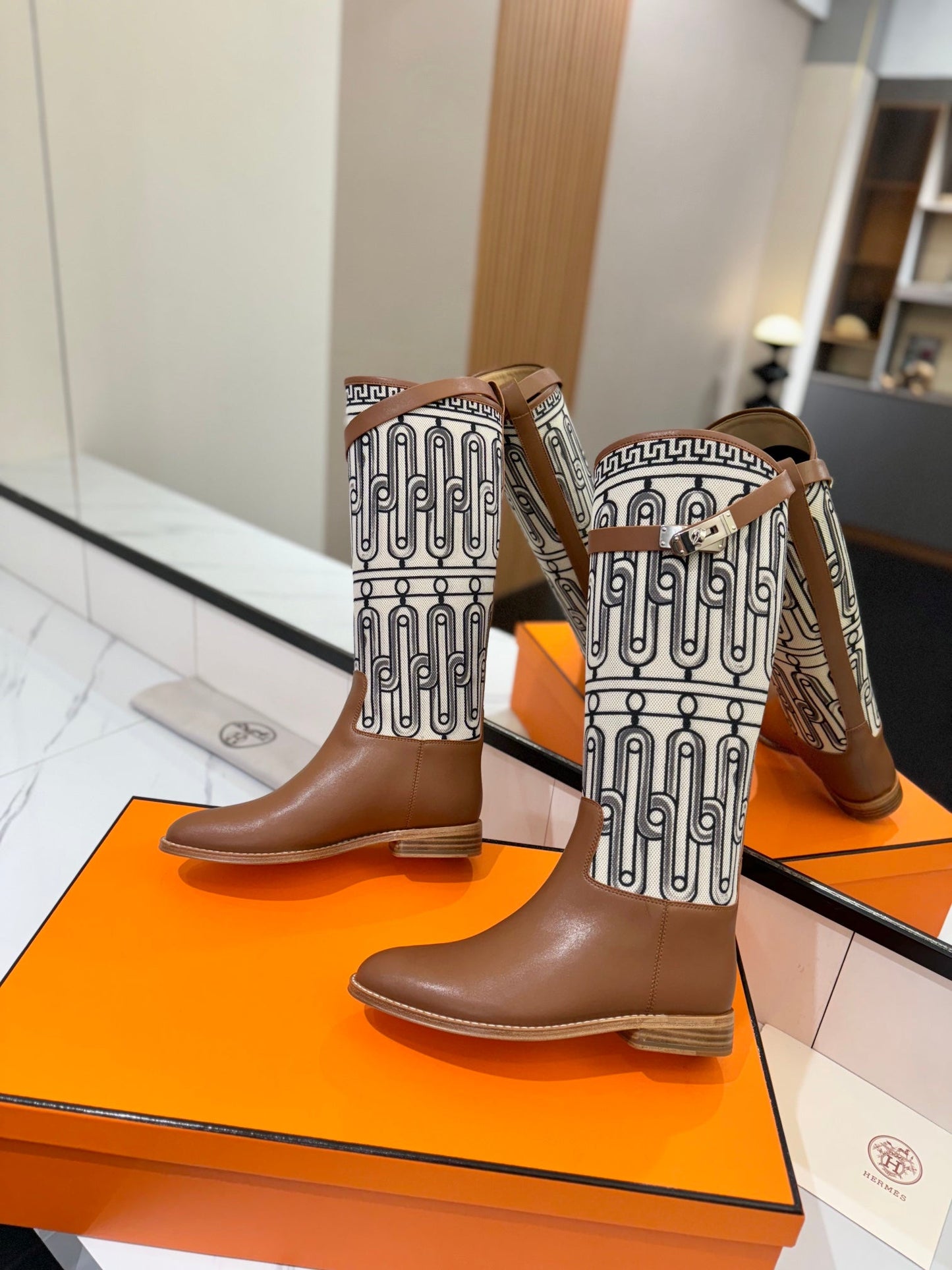 JUMPING BOOT 2 CM IN BRONZE BROWN CALFSKIN AND BLACK MIX WHITE FABRIC - 34