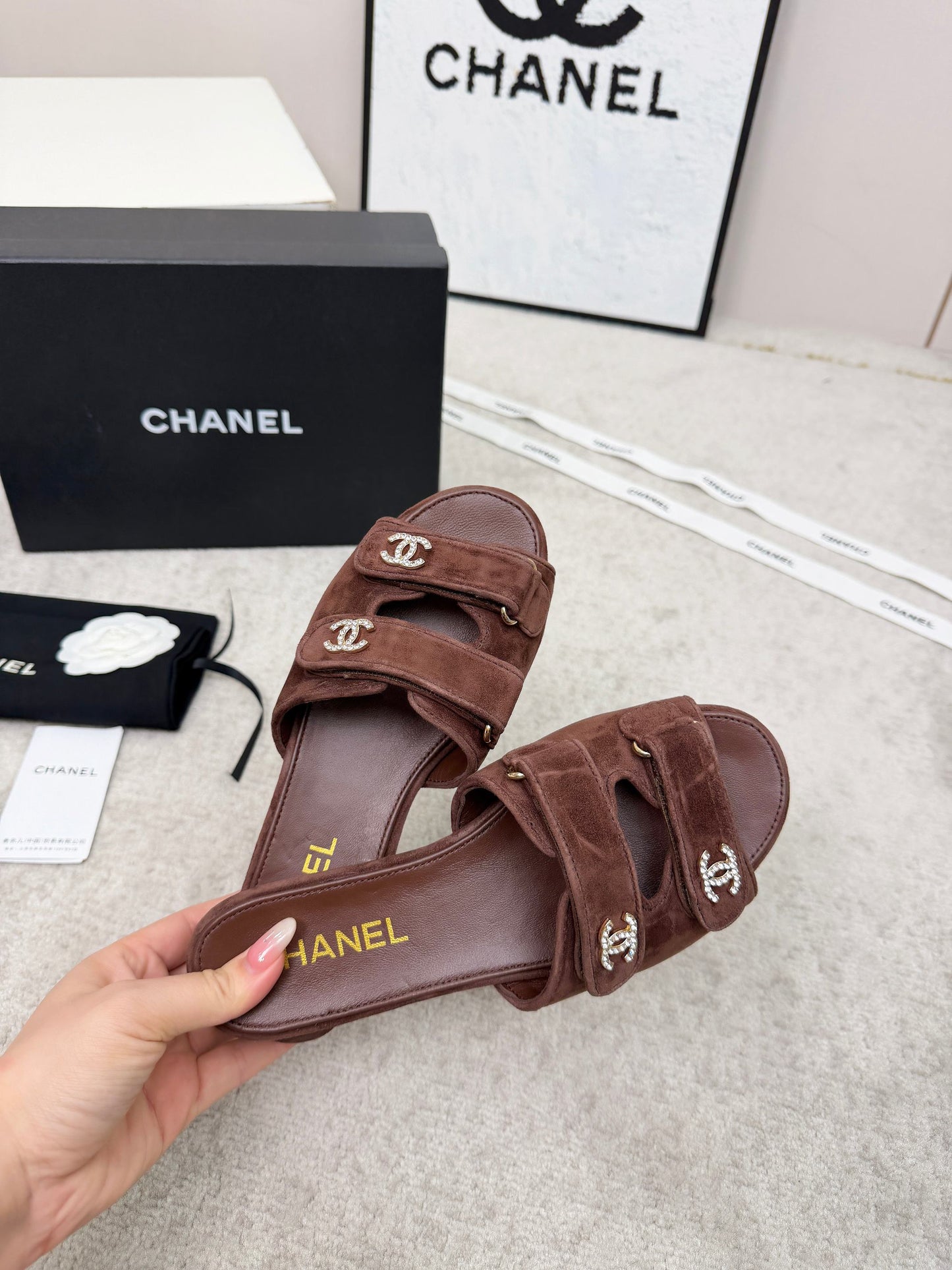 CHANEL 26S DOUBLE STRAP SLIDE SANDALS IN BROWN SUEDE AND CALFSKIN
