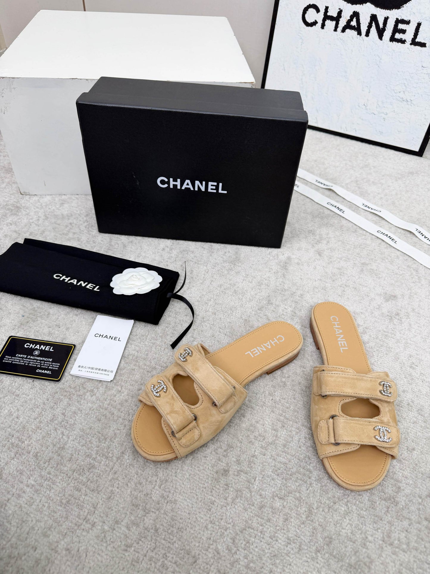 CHANEL 26S DOUBLE STRAP SLIDE SANDALS IN BEIGE SUEDE AND CALFSKIN