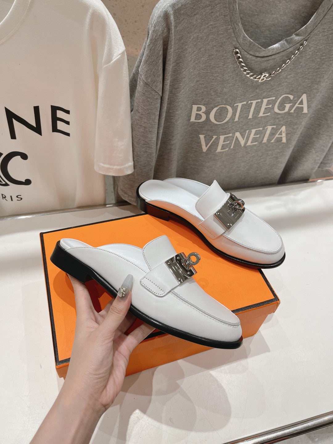 IOTA MULE WHITE CALFSKIN - 35