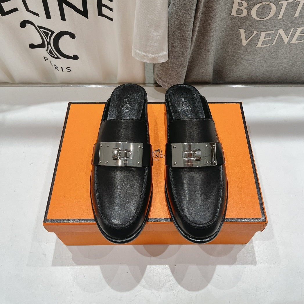 IOTA MULE BLACK CALFSKIN - 35