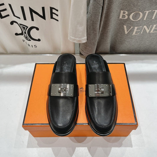 IOTA MULE BLACK CALFSKIN - 35