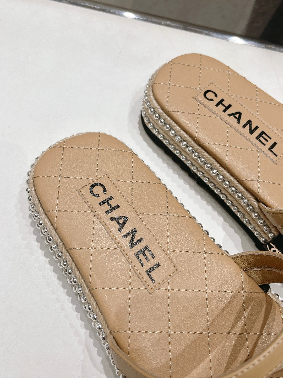 SLIPPERS CROSS STRAPS IN BEIGE CREAM LAMBSKIN - 35
