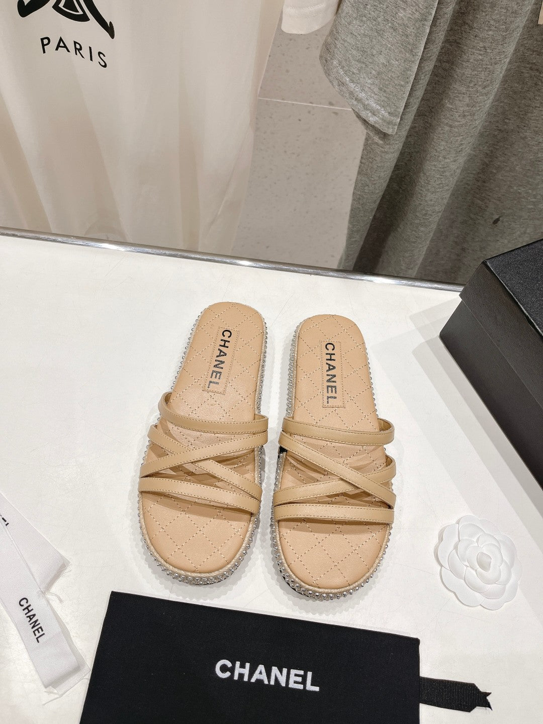 SLIPPERS CROSS STRAPS IN BEIGE CREAM LAMBSKIN - 35