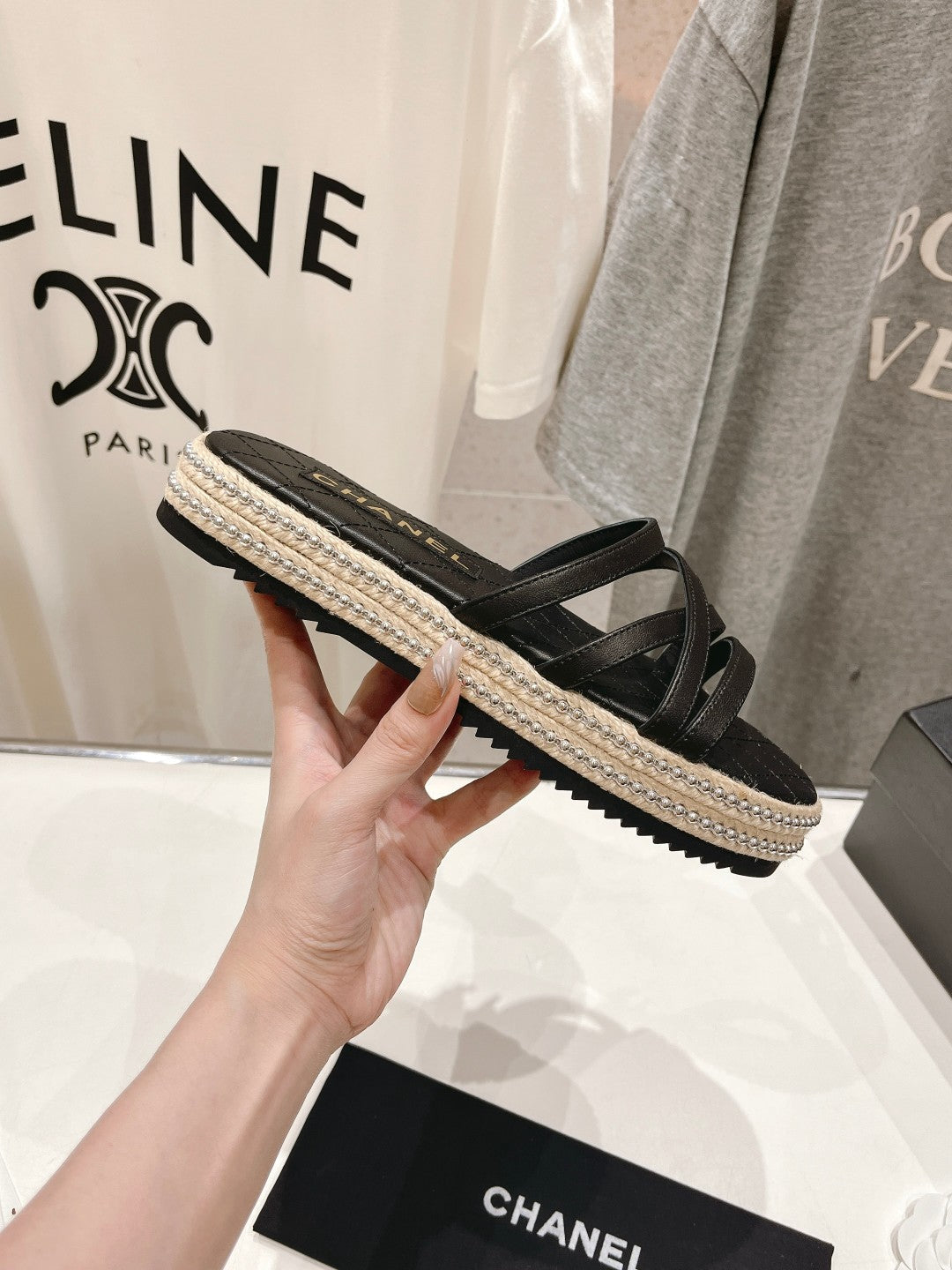 SLIPPERS CROSS STRAPS IN BLACK LAMBSKIN - 35