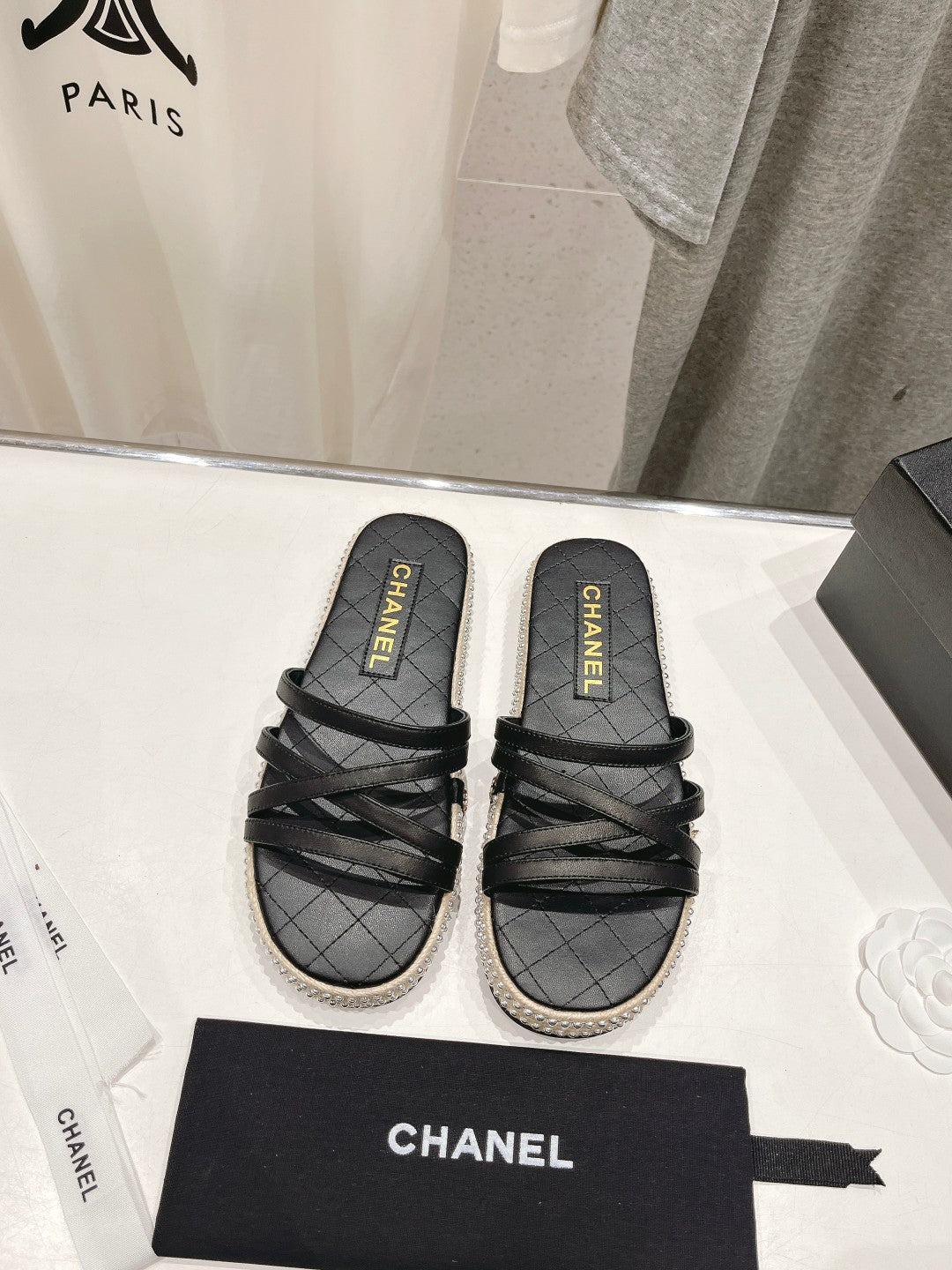 SLIPPERS CROSS STRAPS IN BLACK LAMBSKIN - 35