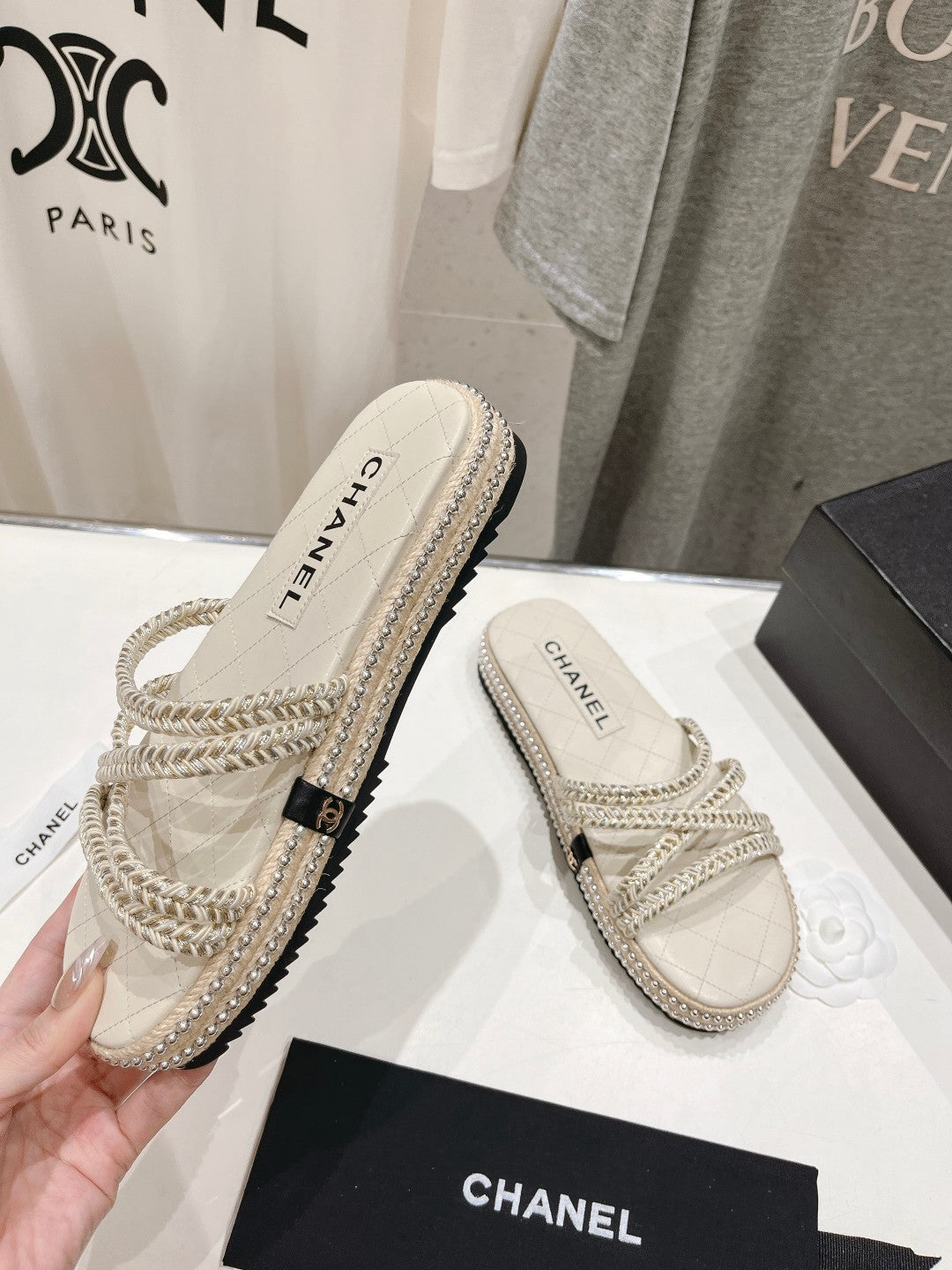 WOVEN STRAP SLIPPERS IN WHITE LAMBSKIN - 35