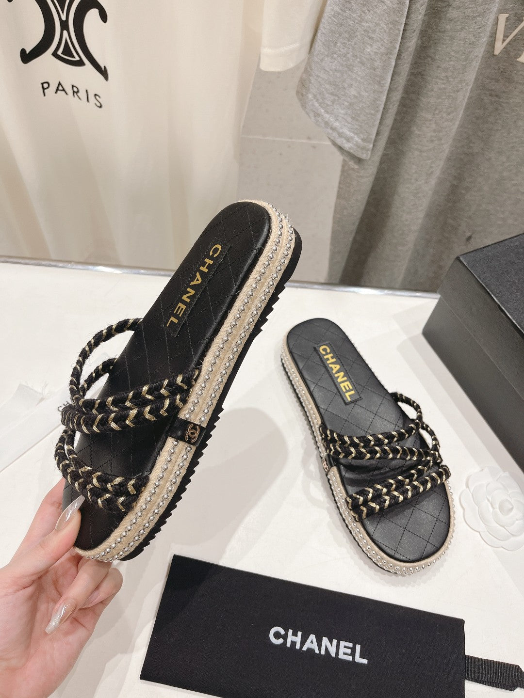 WOVEN STRAP SLIPPERS IN BLACK LAMBSKIN - 35