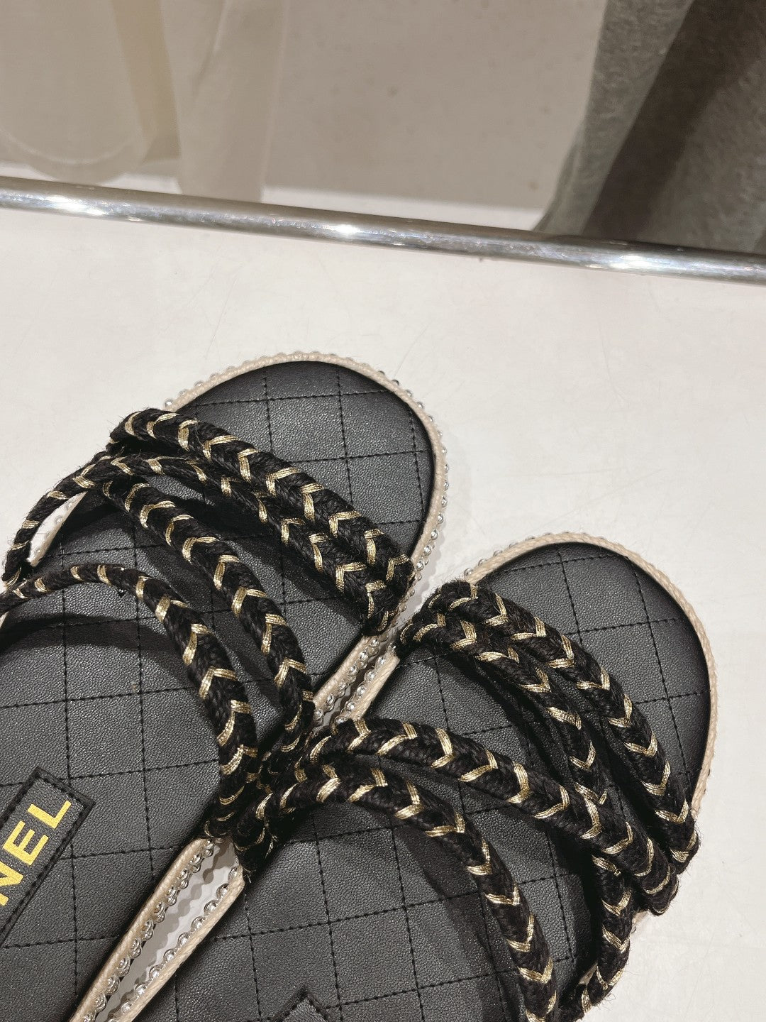 WOVEN STRAP SLIPPERS IN BLACK LAMBSKIN - 35