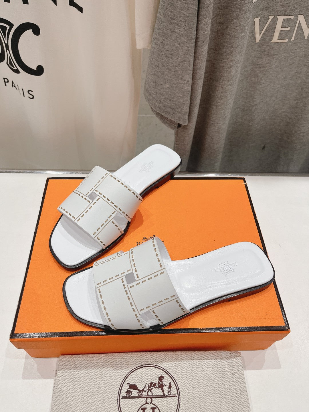 Idioma Sandal White Calfskin - 35