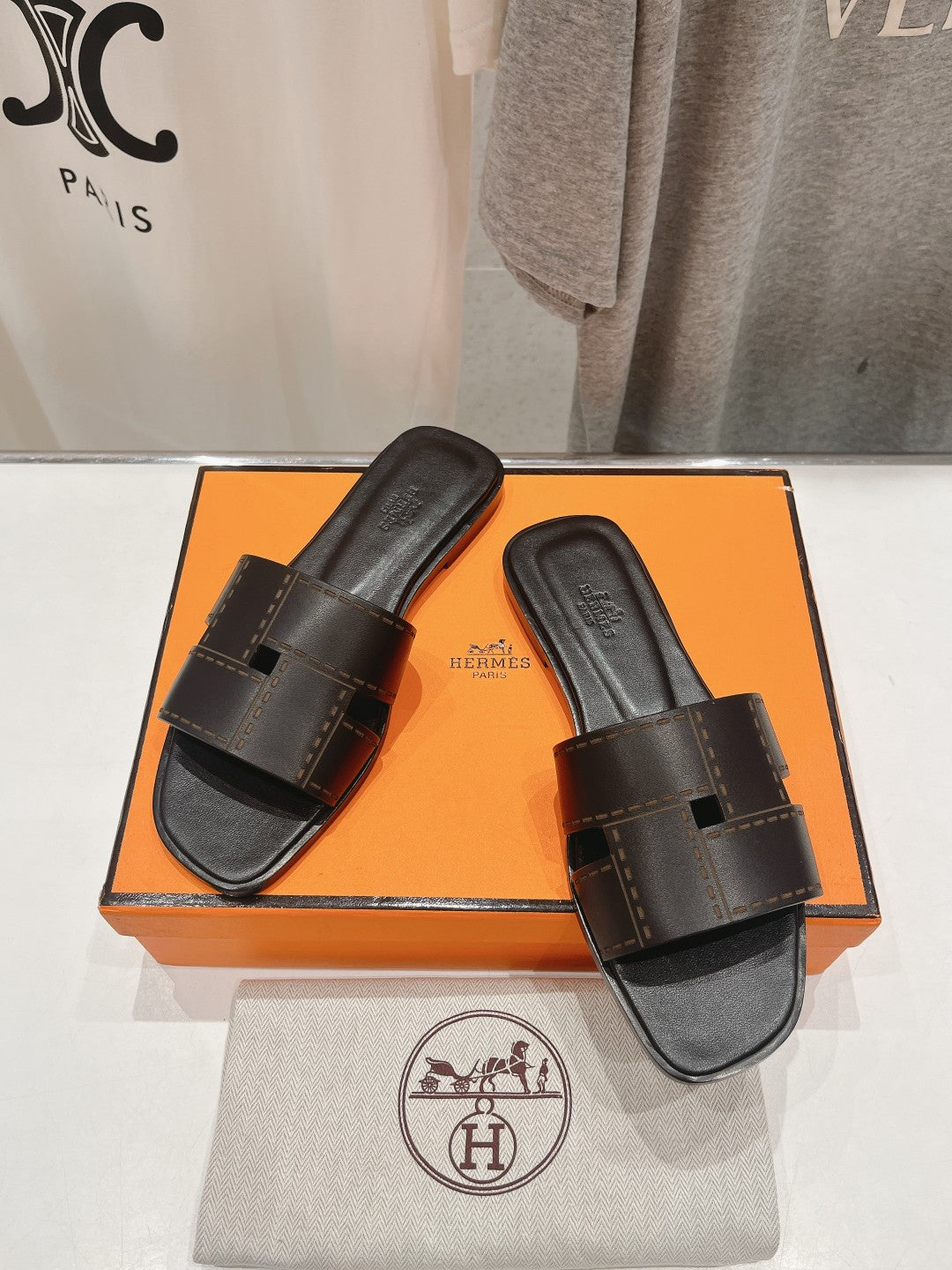 Idioma Sandal Black Calfskin - 35