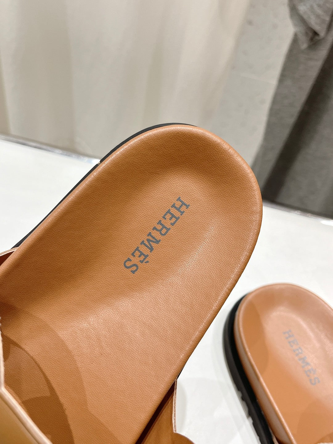 EXTRA SANDAL CARAMEL CALFSKIN - 35