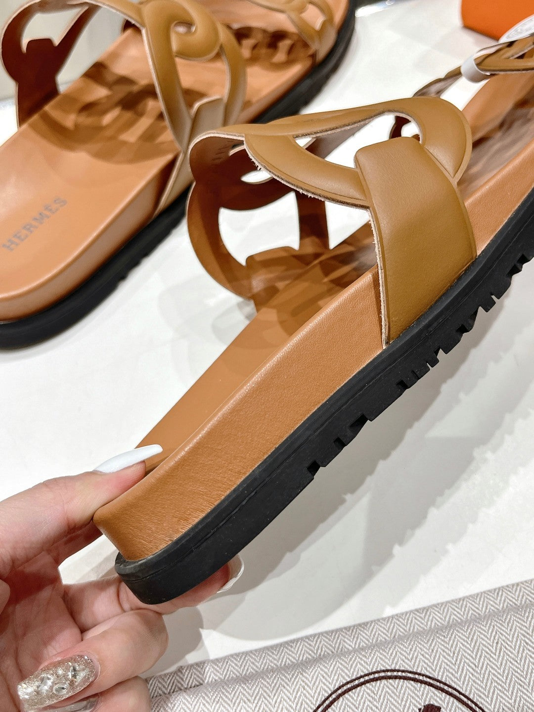 EXTRA SANDAL CARAMEL CALFSKIN - 35
