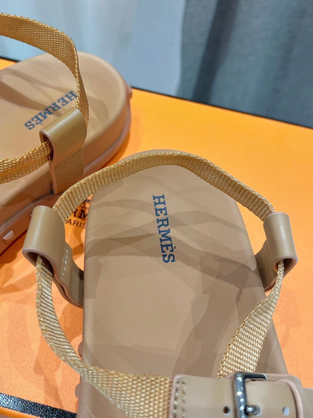 SANDAL BRAIDED 30 CHAMPAGNE CALFSKIN - 35