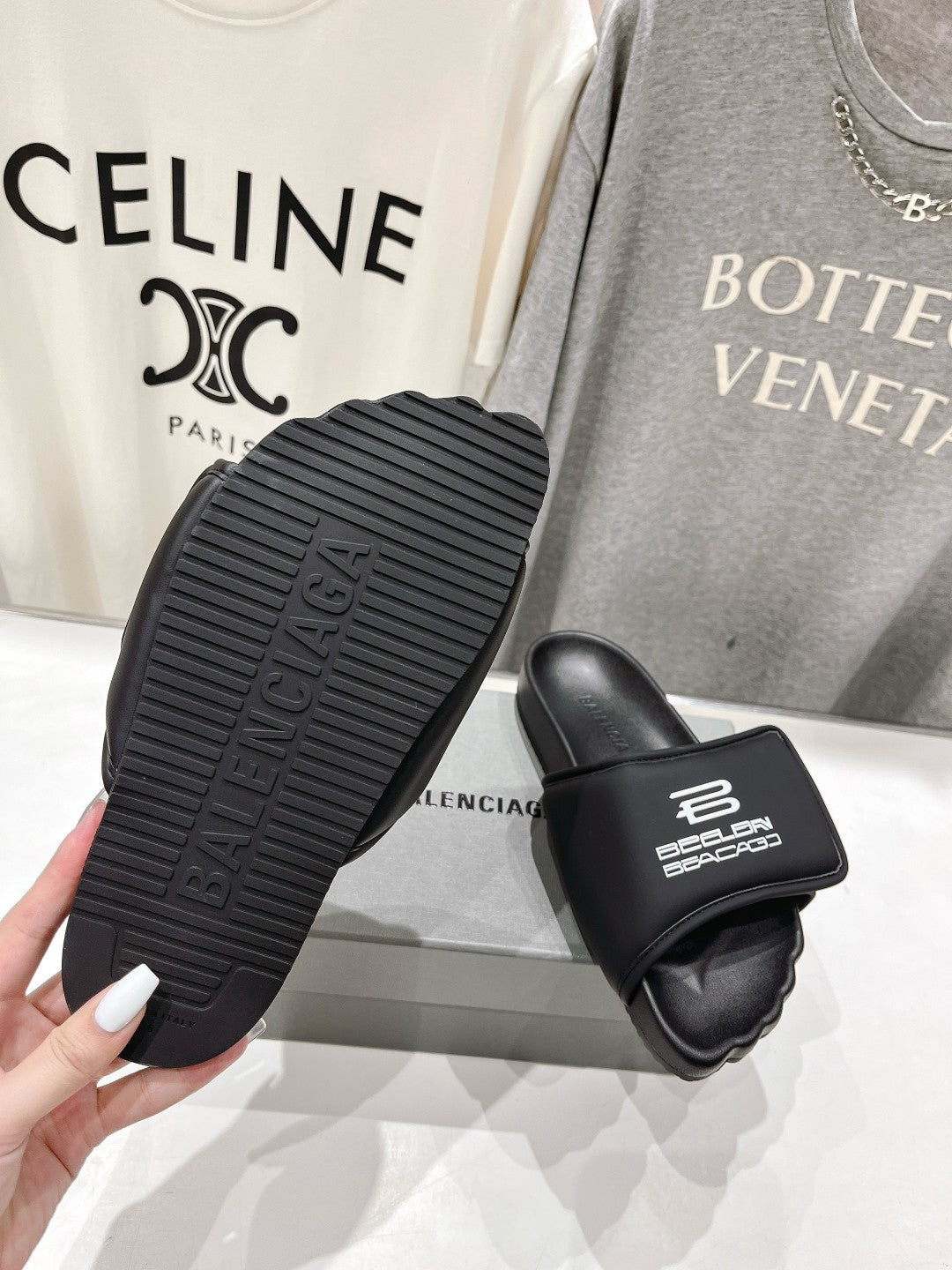 SLIDE SANDALS IN BLACK NYLON AND RUBBER WHITE PRINT - 35