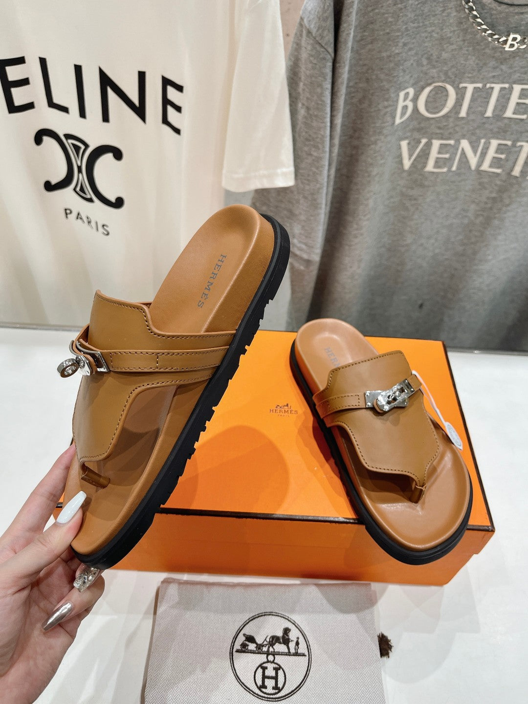 EMPIRE SANDAL CARAMEL CALFSKIN - 35