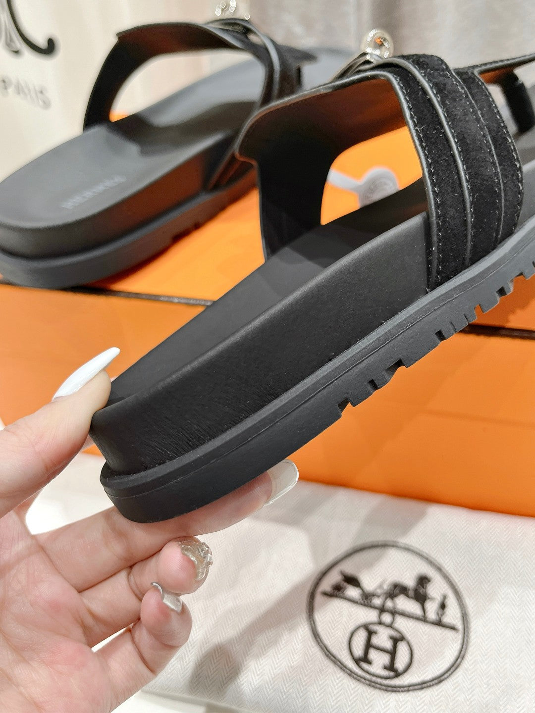 EMPIRE SANDAL BLACK SUEDE - 35