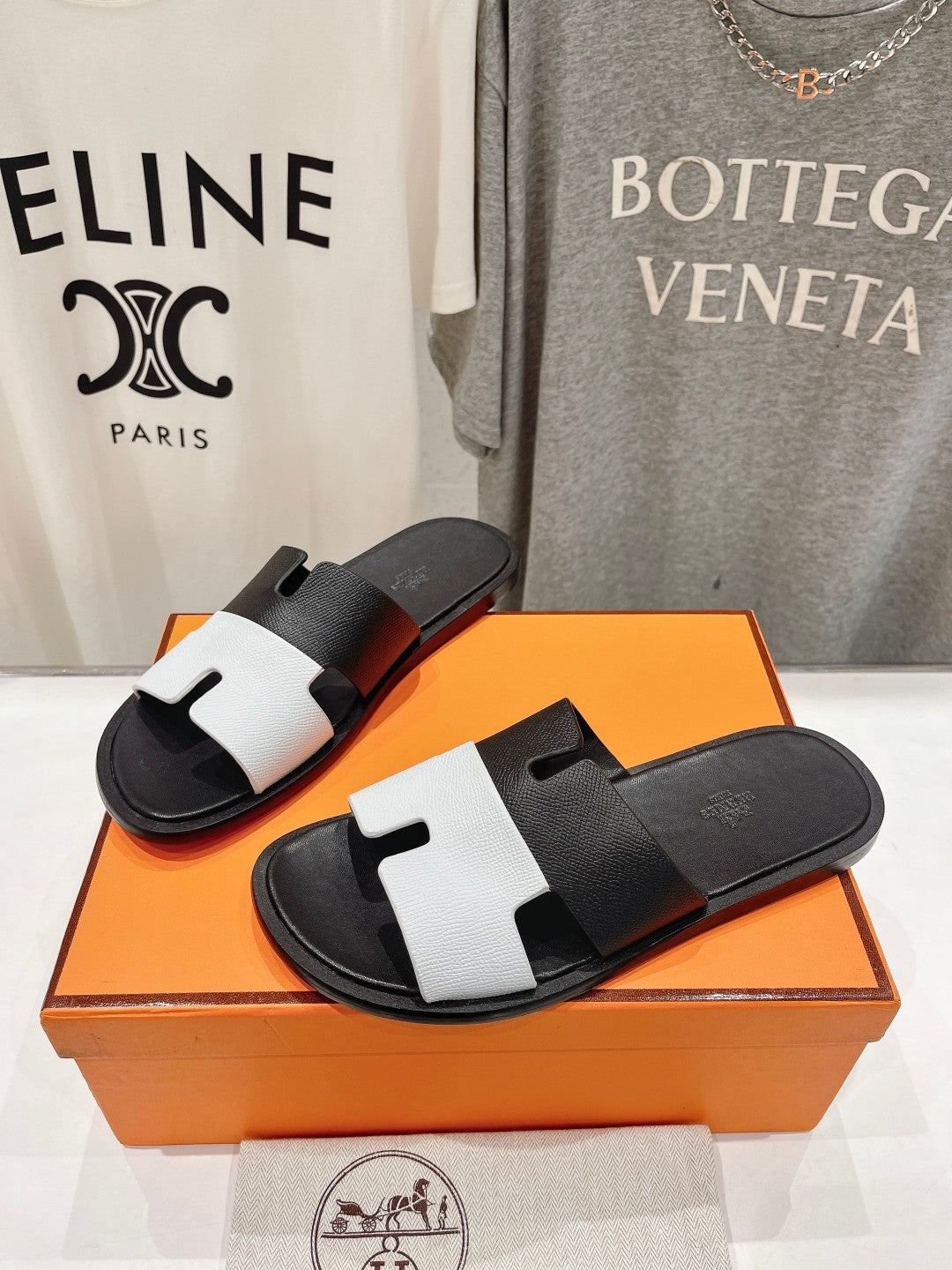 IZMIR SANDAL BLACK MIX WHITE LAMBSKIN - 35