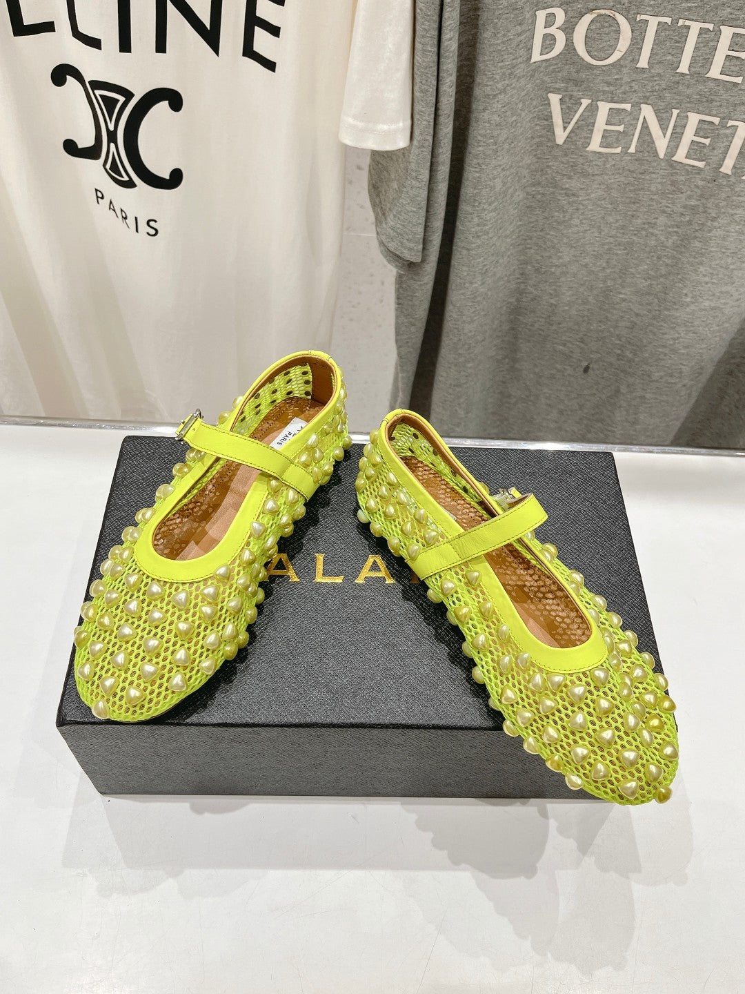 ALAIA PEARL MARY JANE SHOES IN NEON YELLOW MESH AND CALFSKIN - 35
