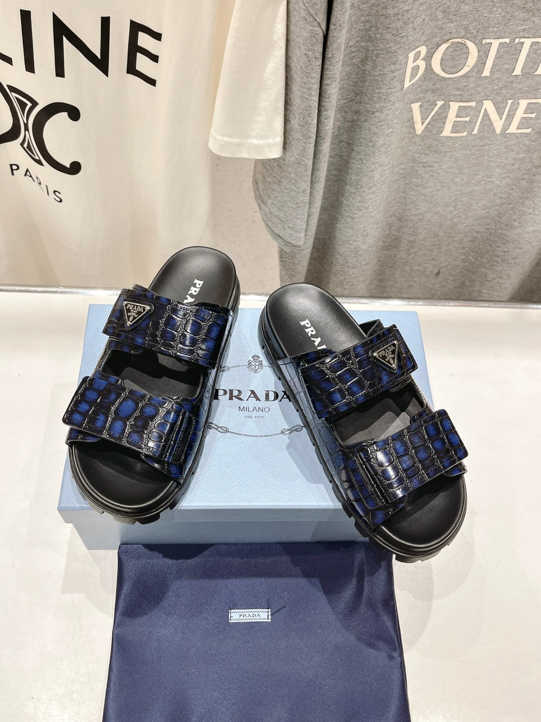 PRA CROCODILE LEATHER MOTIF SANDALS BLACK AND LAPIS CALFSKIN - 35