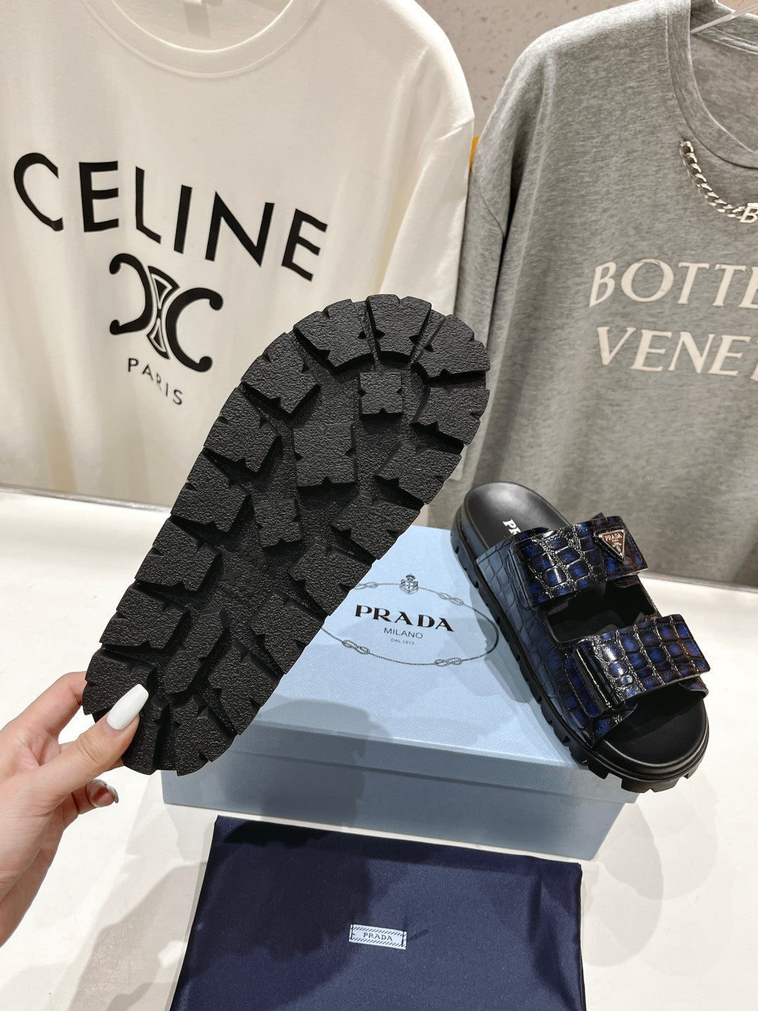 PRA CROCODILE LEATHER MOTIF SANDALS BLACK AND LAPIS CALFSKIN - 35
