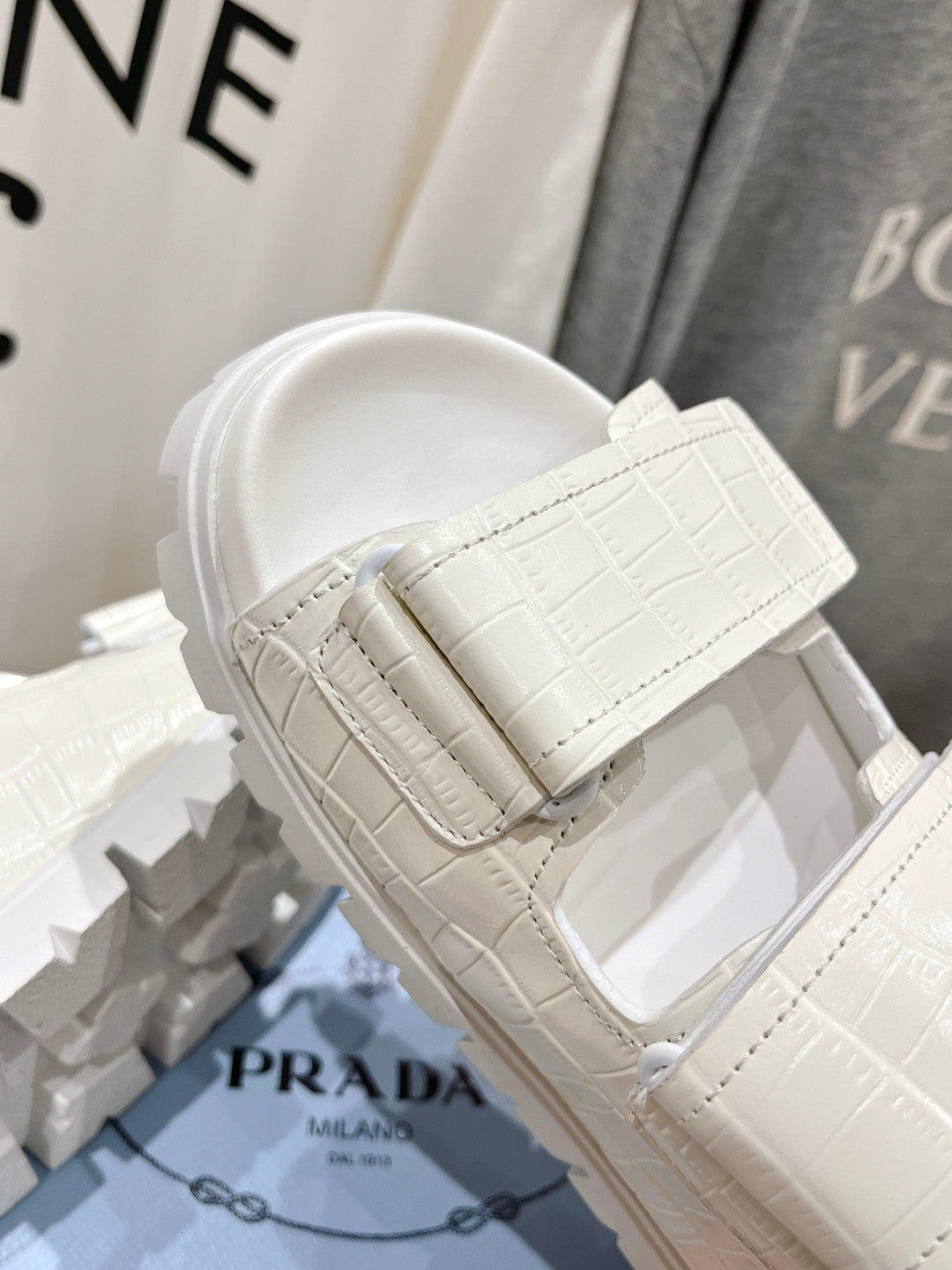 PRA CROCODILE LEATHER MOTIF SANDALS WHITE CALFSKIN - 35