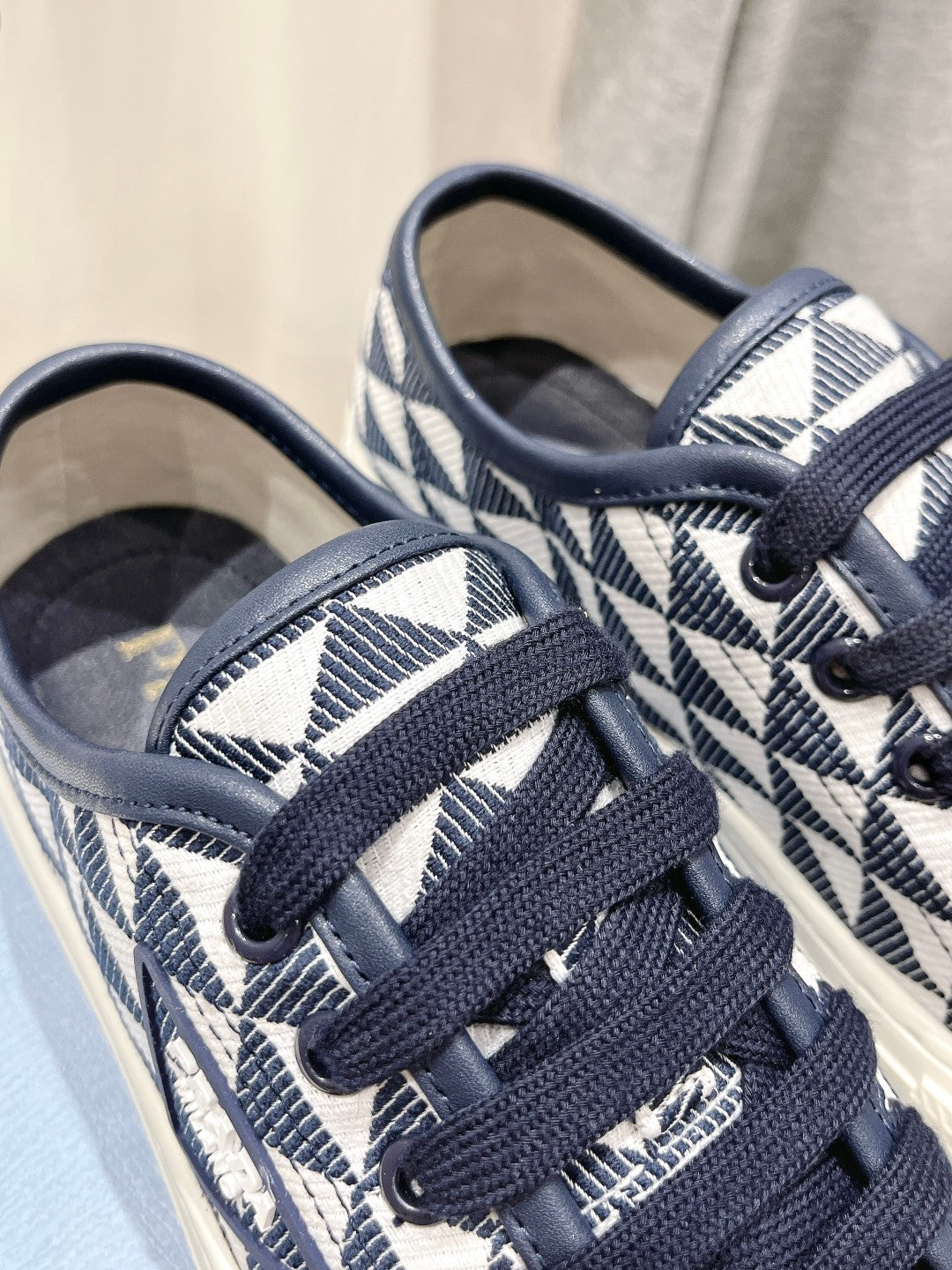 PRA PRINTED COTTON SNEAKERS WHITE AND BLACK TRIANGLE CANVAS - 35