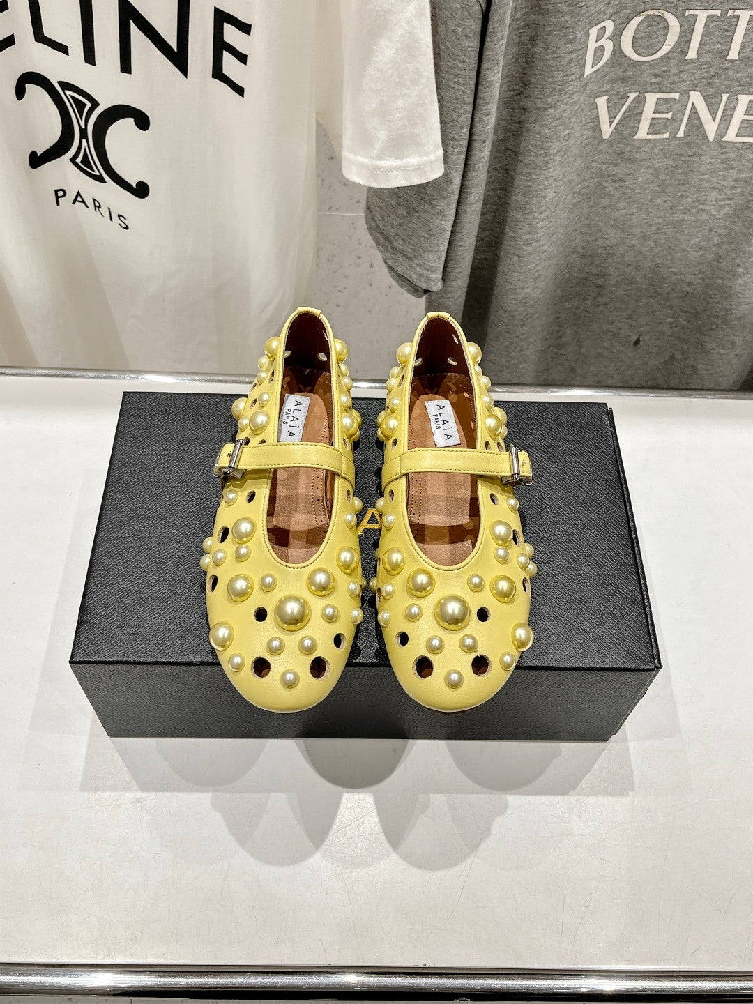 ALAIA PEARL MARY JANE SHOES IN YELLOW CORN LAMBSKIN - 35