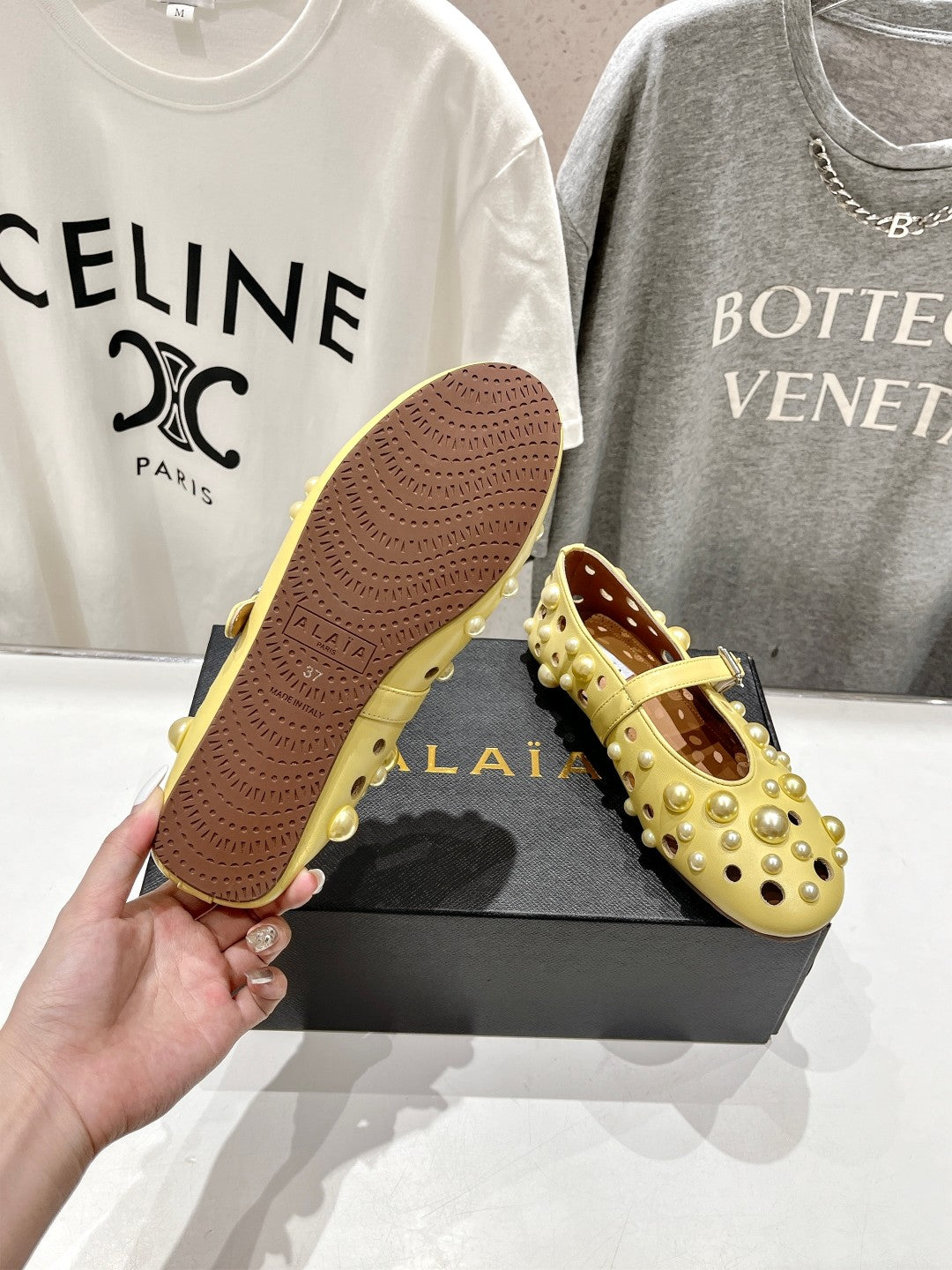 ALAIA PEARL MARY JANE SHOES IN YELLOW CORN LAMBSKIN - 35