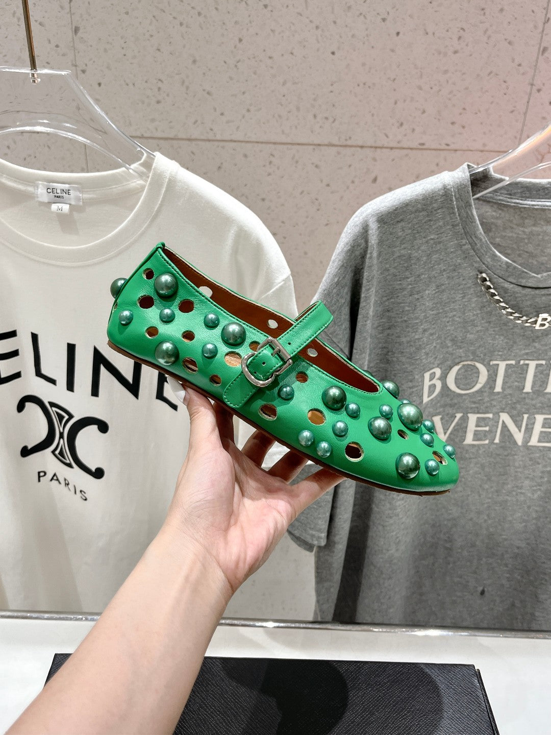ALAIA PEARL MARY JANE SHOES IN EMERALD GREEN LAMBSKIN - 35
