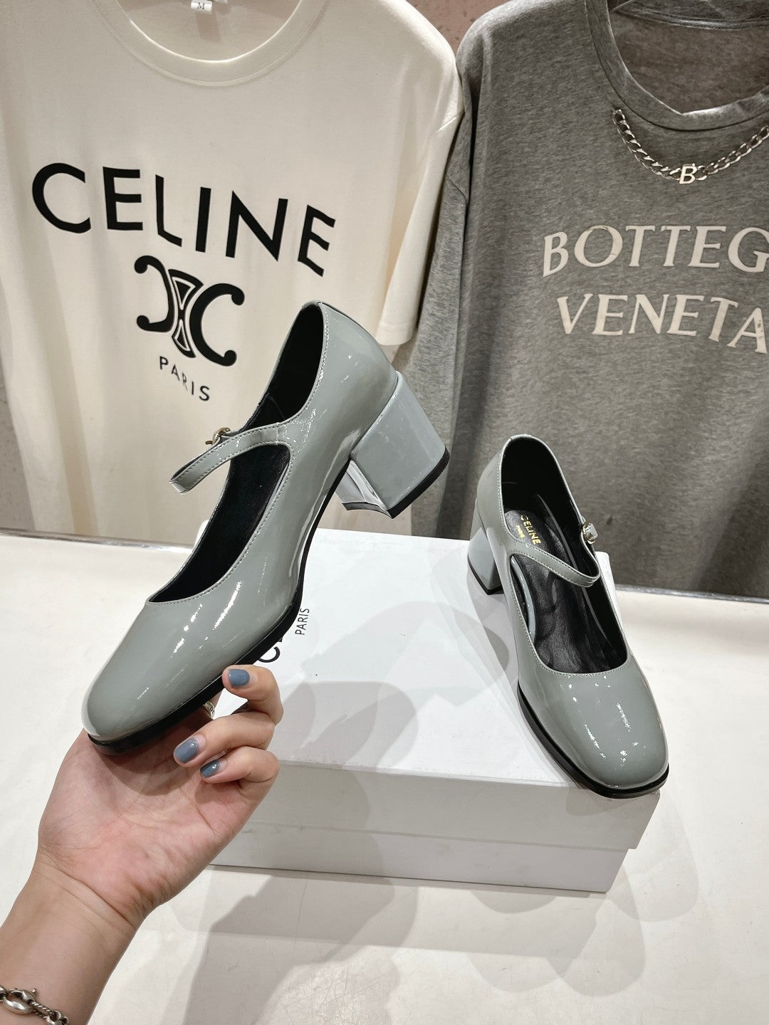 MEDIUM - HEEL MARY JANE SHOES IN SMOKE GREY GLOSSY CALFSKIN - 35
