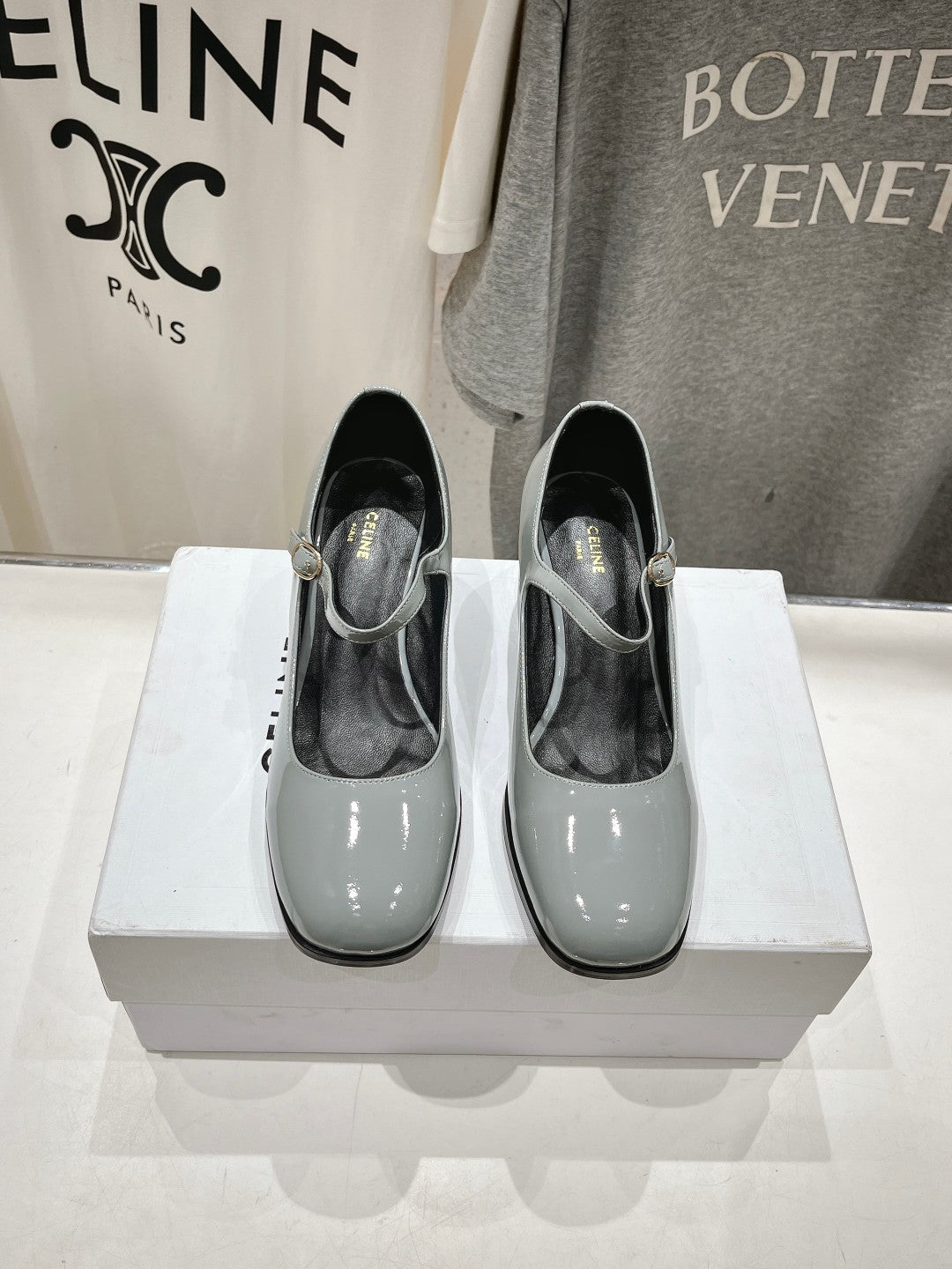 MEDIUM - HEEL MARY JANE SHOES IN SMOKE GREY GLOSSY CALFSKIN - 35