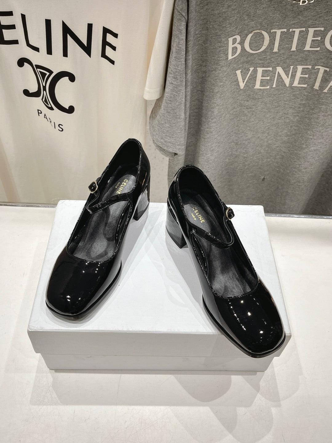 MEDIUM - HEEL MARY JANE SHOES IN BLACK GLOSSY CALFSKIN - 35