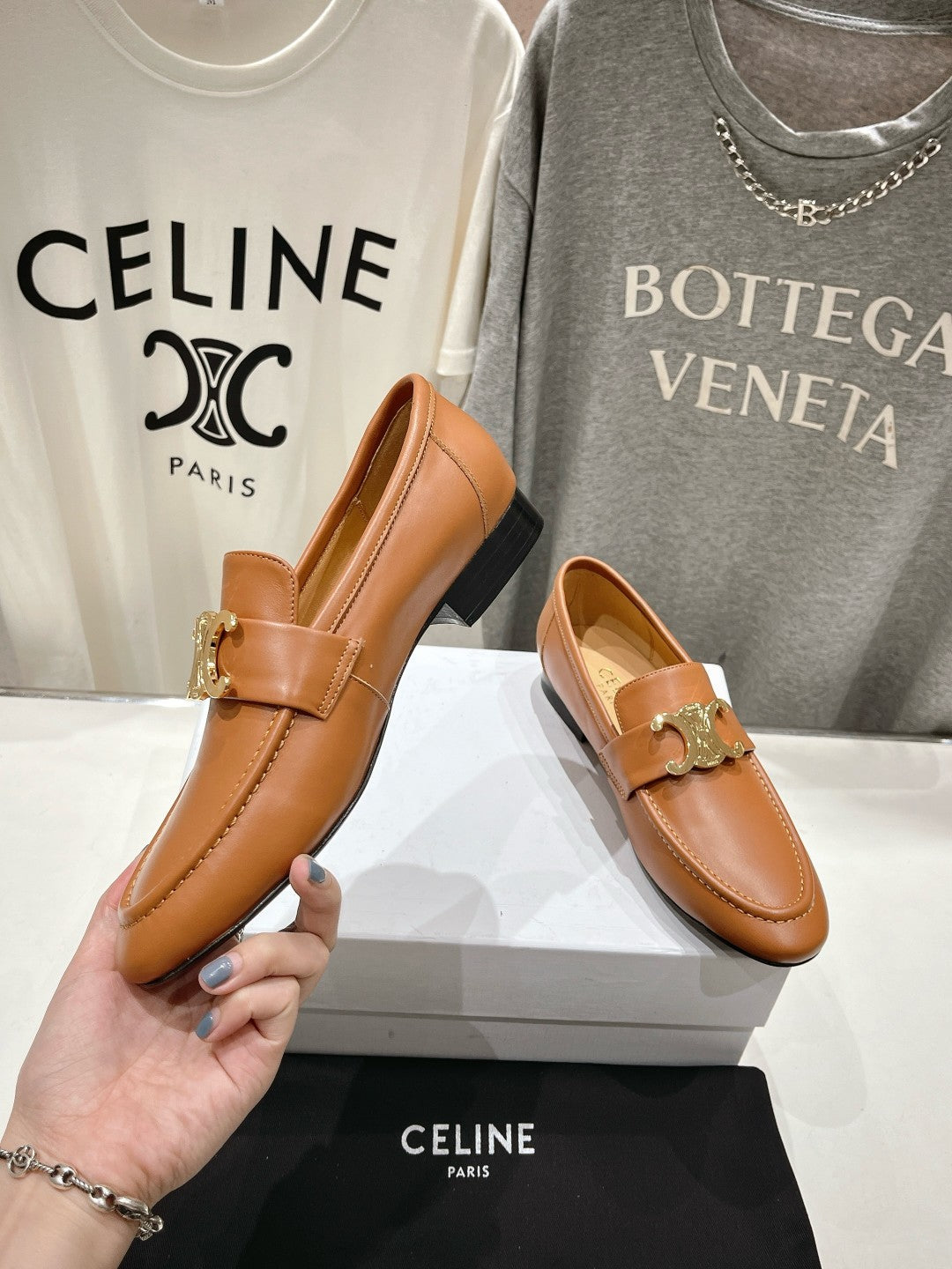 TRIOMPHE LOAFER IN BRONZE BROWN SMOOTH CALFSKIN GOLD HARDWARE - 35