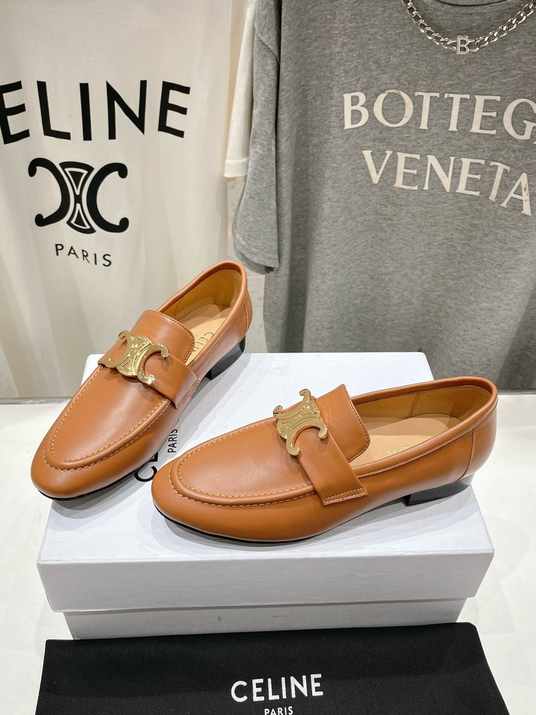 TRIOMPHE LOAFER IN BRONZE BROWN SMOOTH CALFSKIN GOLD HARDWARE - 35