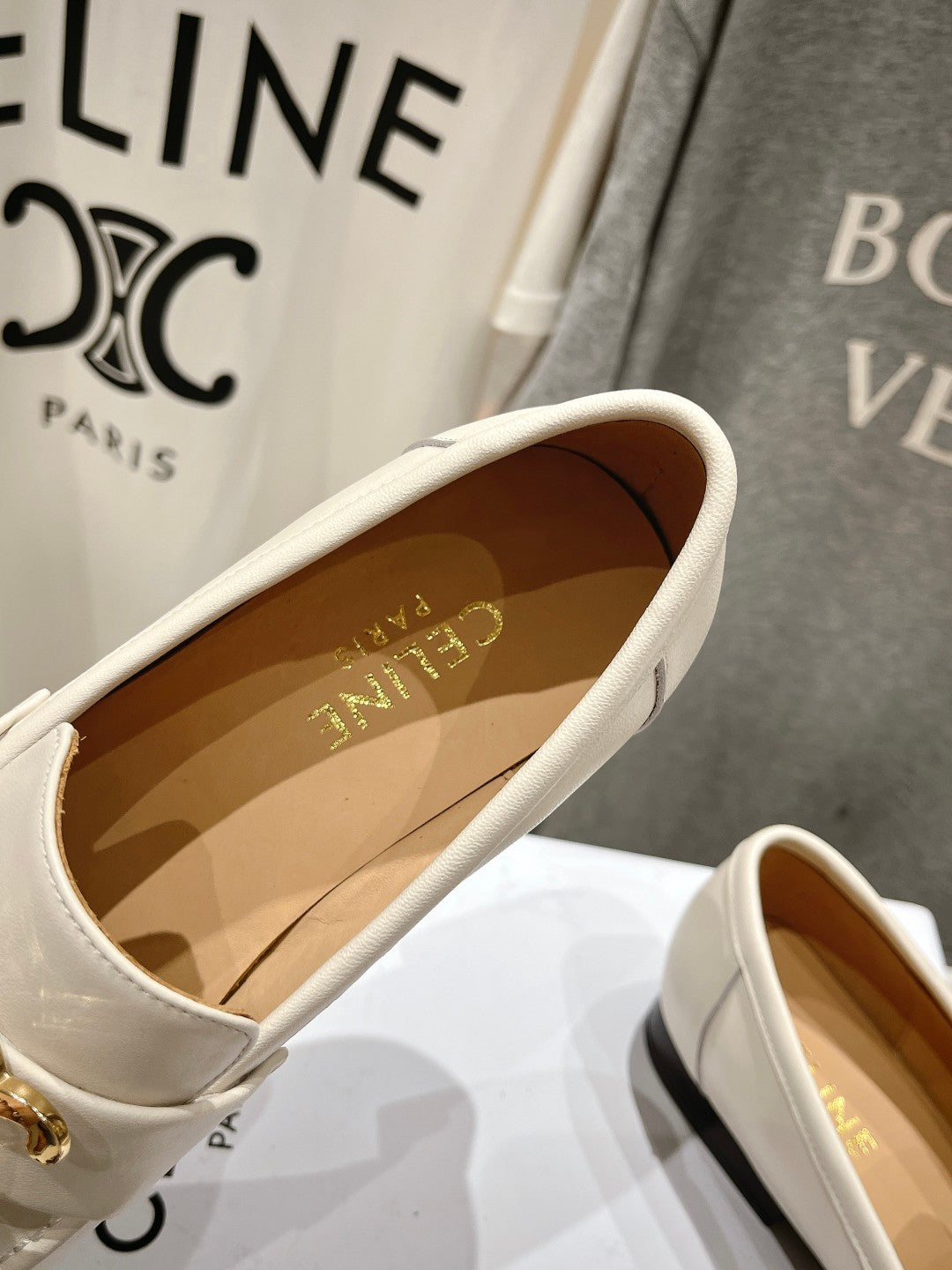 TRIOMPHE LOAFER IN WHITE SMOOTH CALFSKIN GOLD HARDWARE - 35