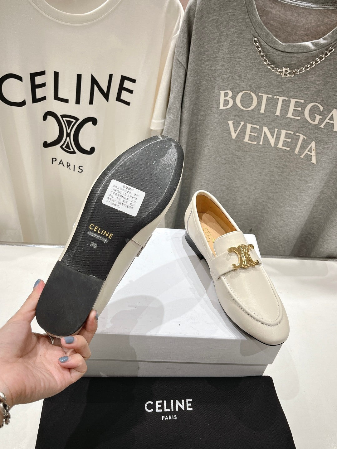 TRIOMPHE LOAFER IN WHITE SMOOTH CALFSKIN GOLD HARDWARE - 35