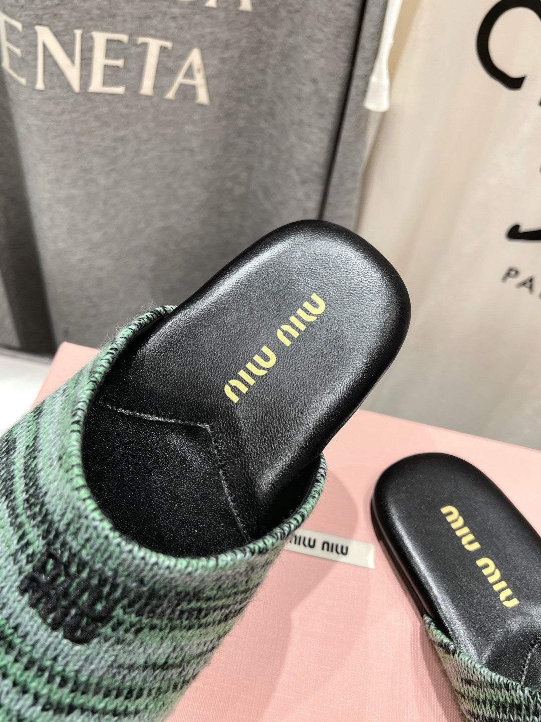 KNITTED MULES IN LIGHT GREEN MIX BLACK WOOL - 35
