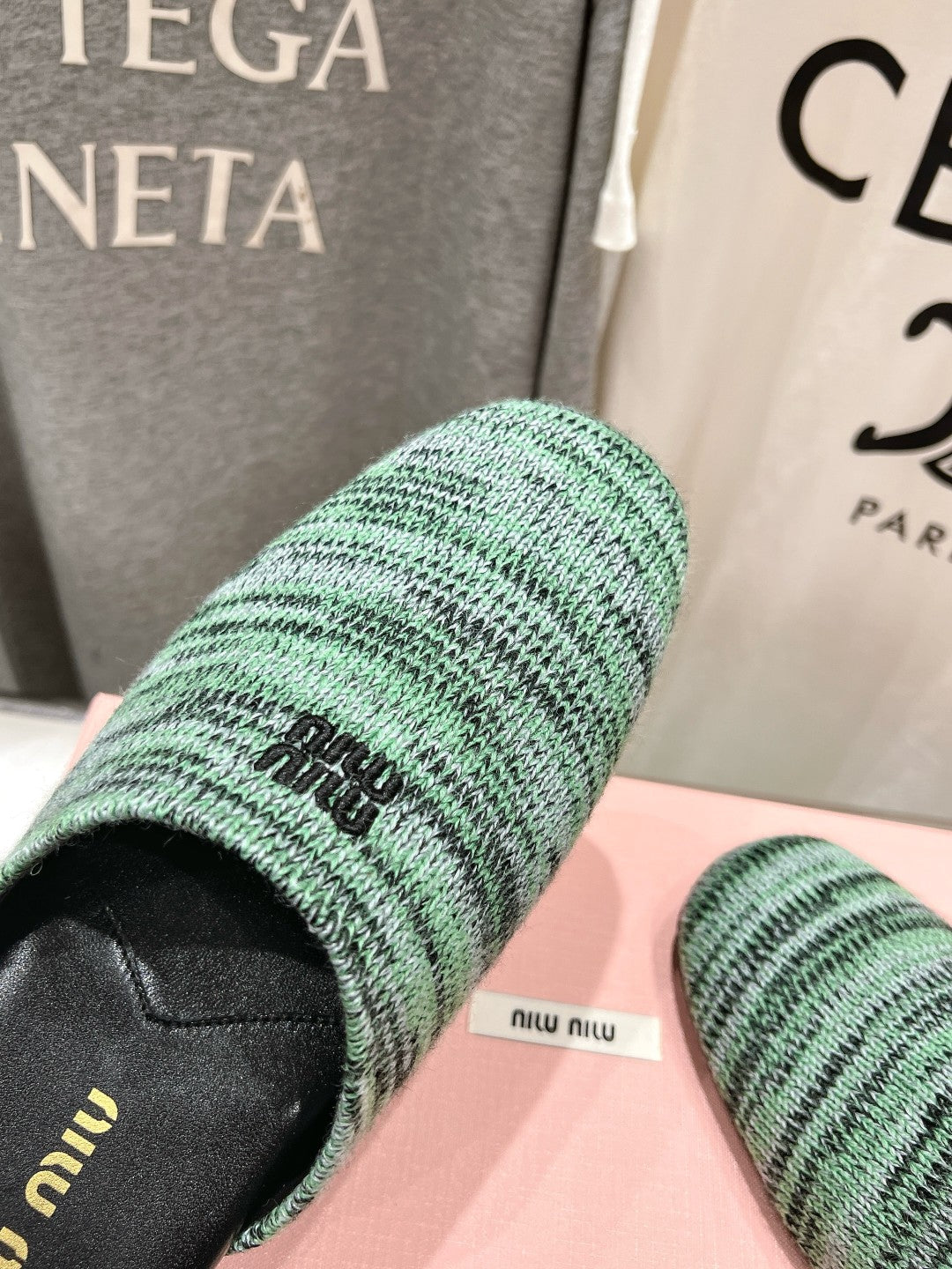 KNITTED MULES IN LIGHT GREEN MIX BLACK WOOL - 35