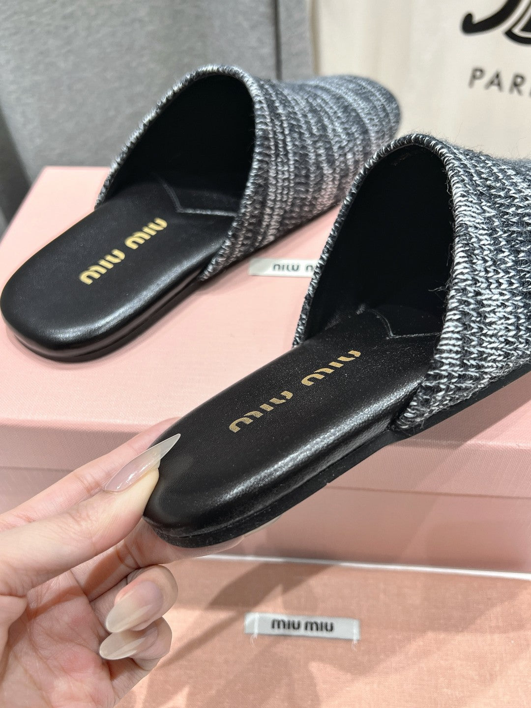 KNITTED MULES IN BLACK MIX WHITE WOOL - 35