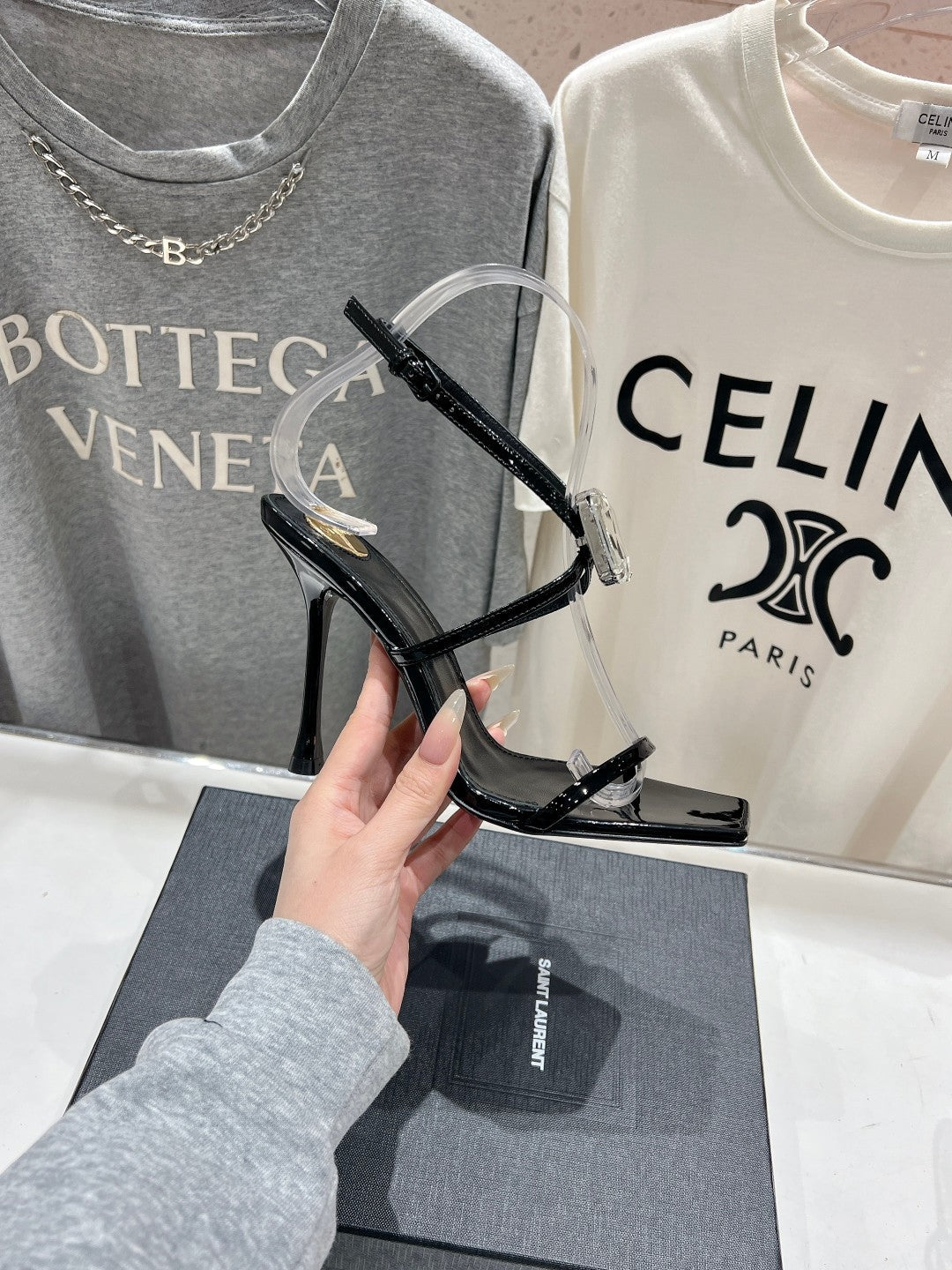 HIGH HEEL SANDALS IN BLACK GLOSSY CALFSKIN WTH STRAPS ATTACHED GEM - 35