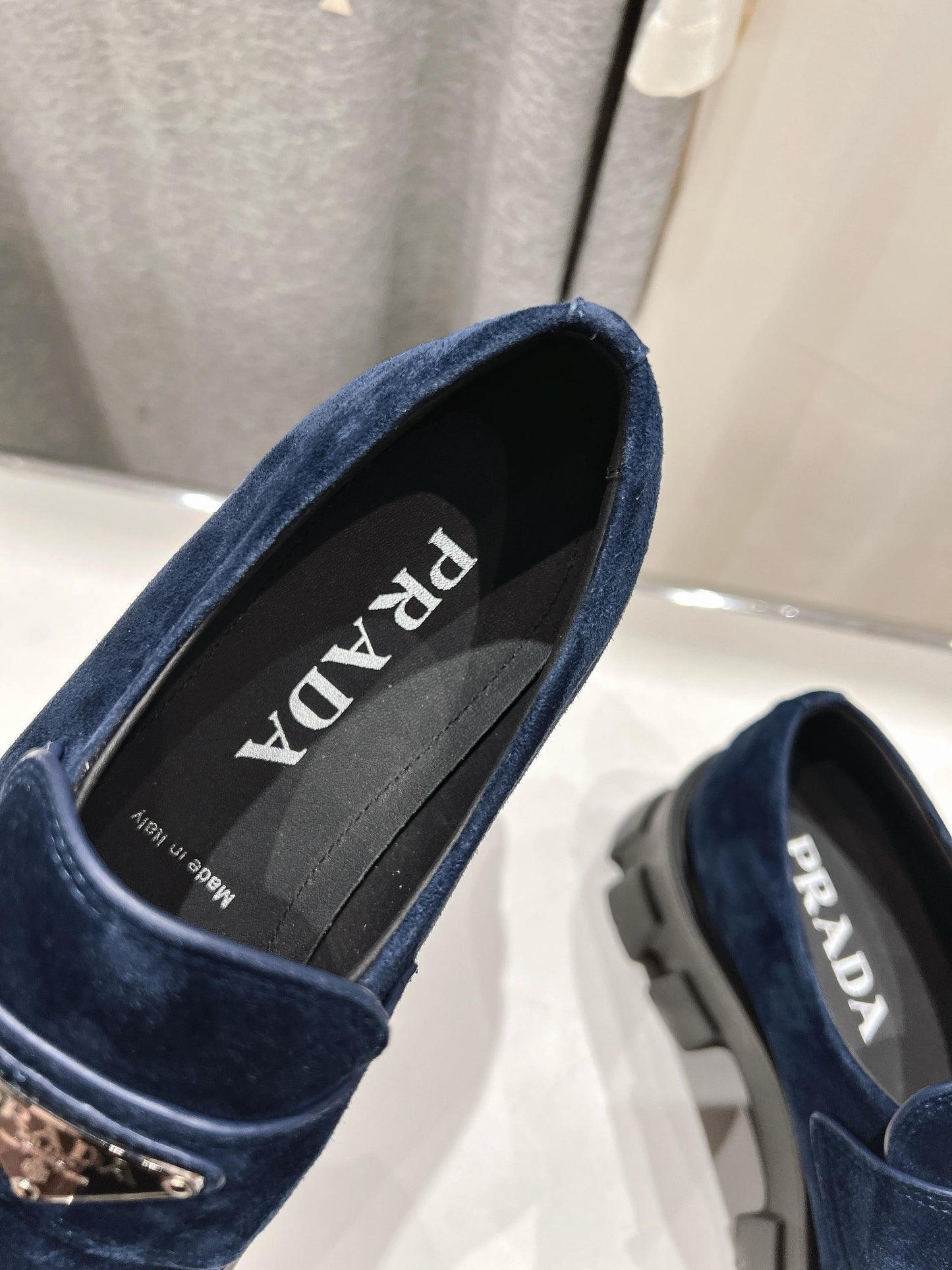 MONOLITH LOAFERS IN NAVY BLUE SUEDE - 35