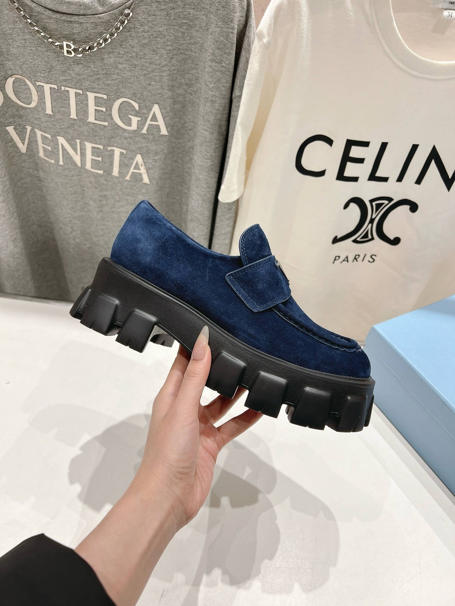 MONOLITH LOAFERS IN NAVY BLUE SUEDE - 35