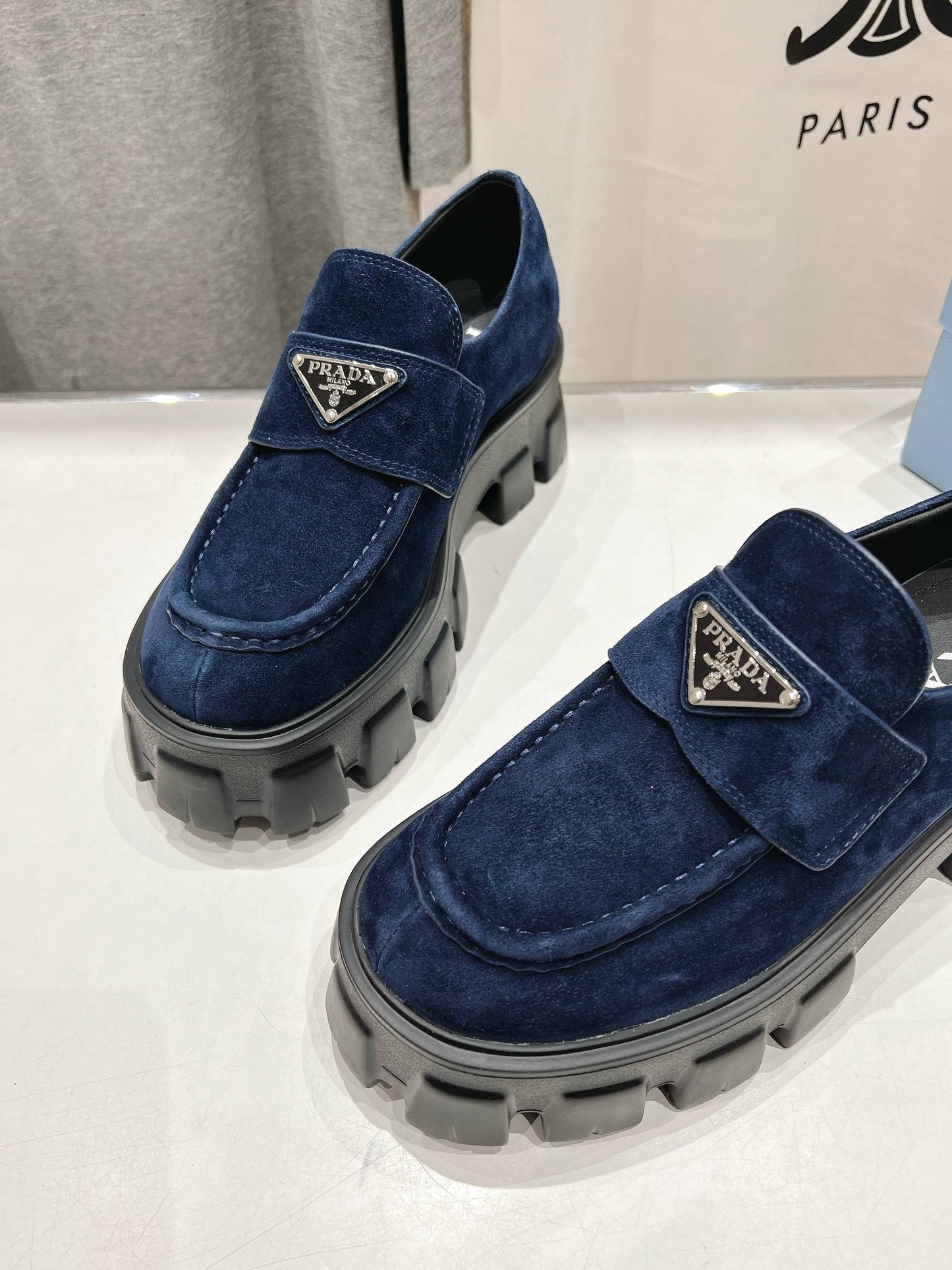 MONOLITH LOAFERS IN NAVY BLUE SUEDE - 35