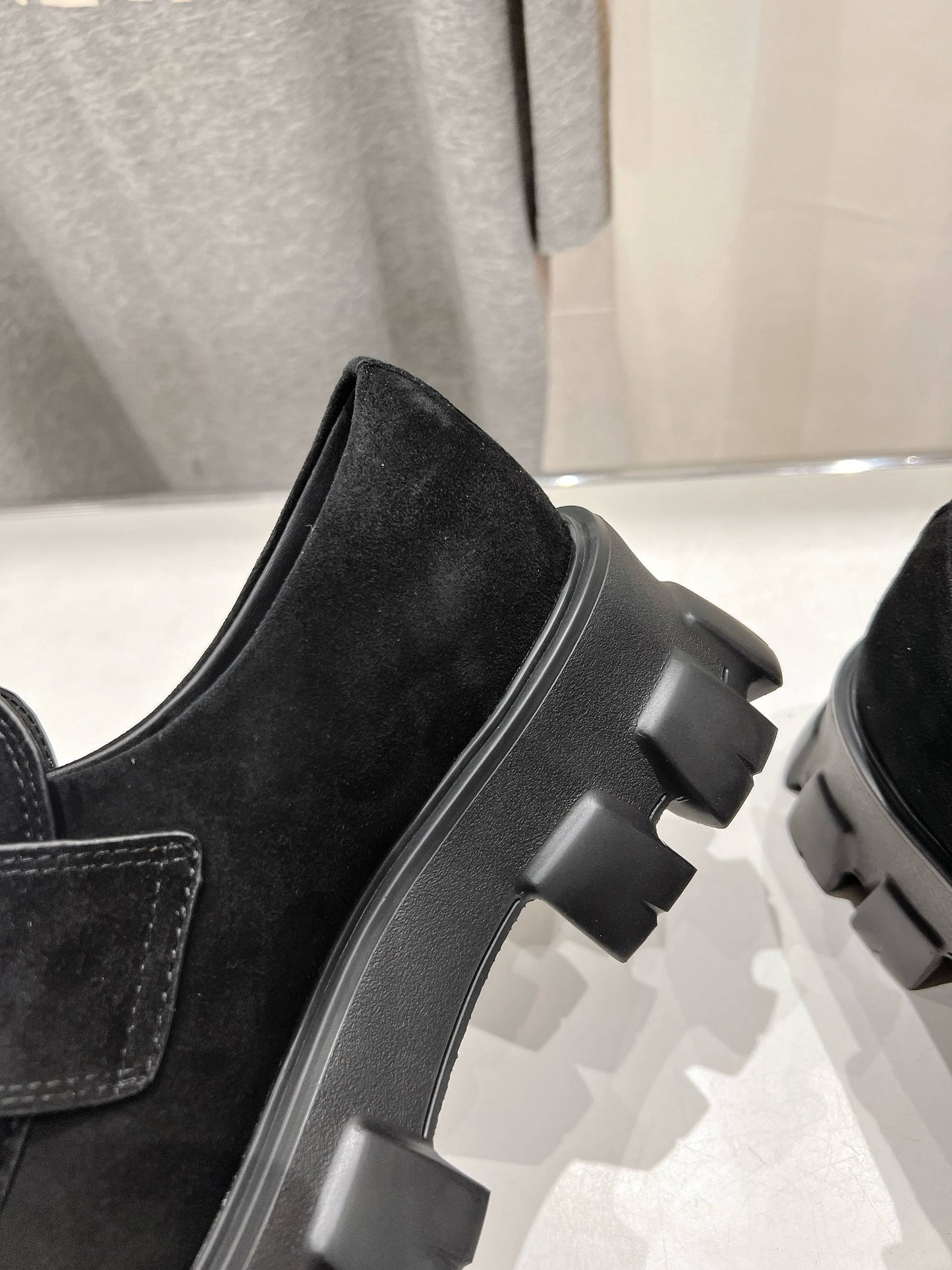 MONOLITH LOAFERS IN BLACK SUEDE - 35