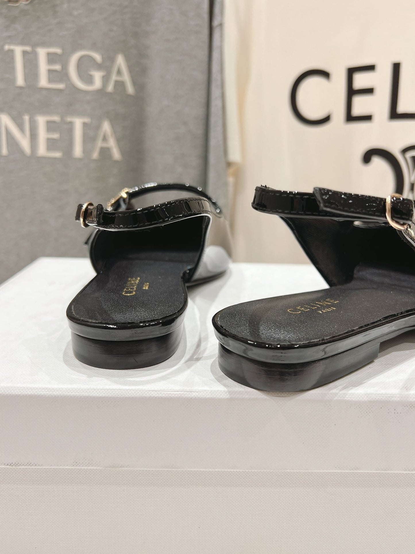 JUDY FLAT SLINGBACK IN BLACK PATENT CALFSKIN - 34