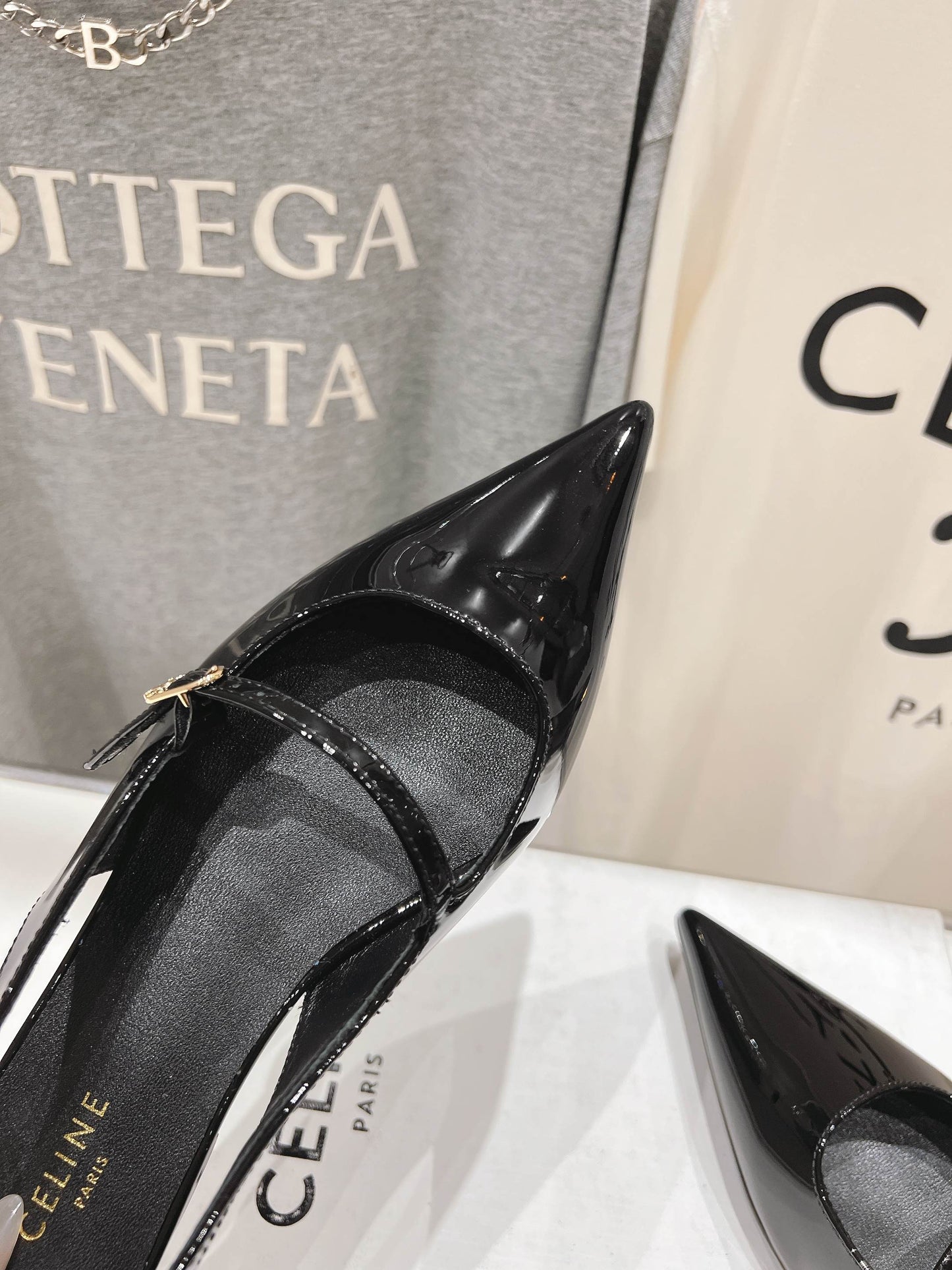 JUDY FLAT SLINGBACK IN BLACK PATENT CALFSKIN - 34